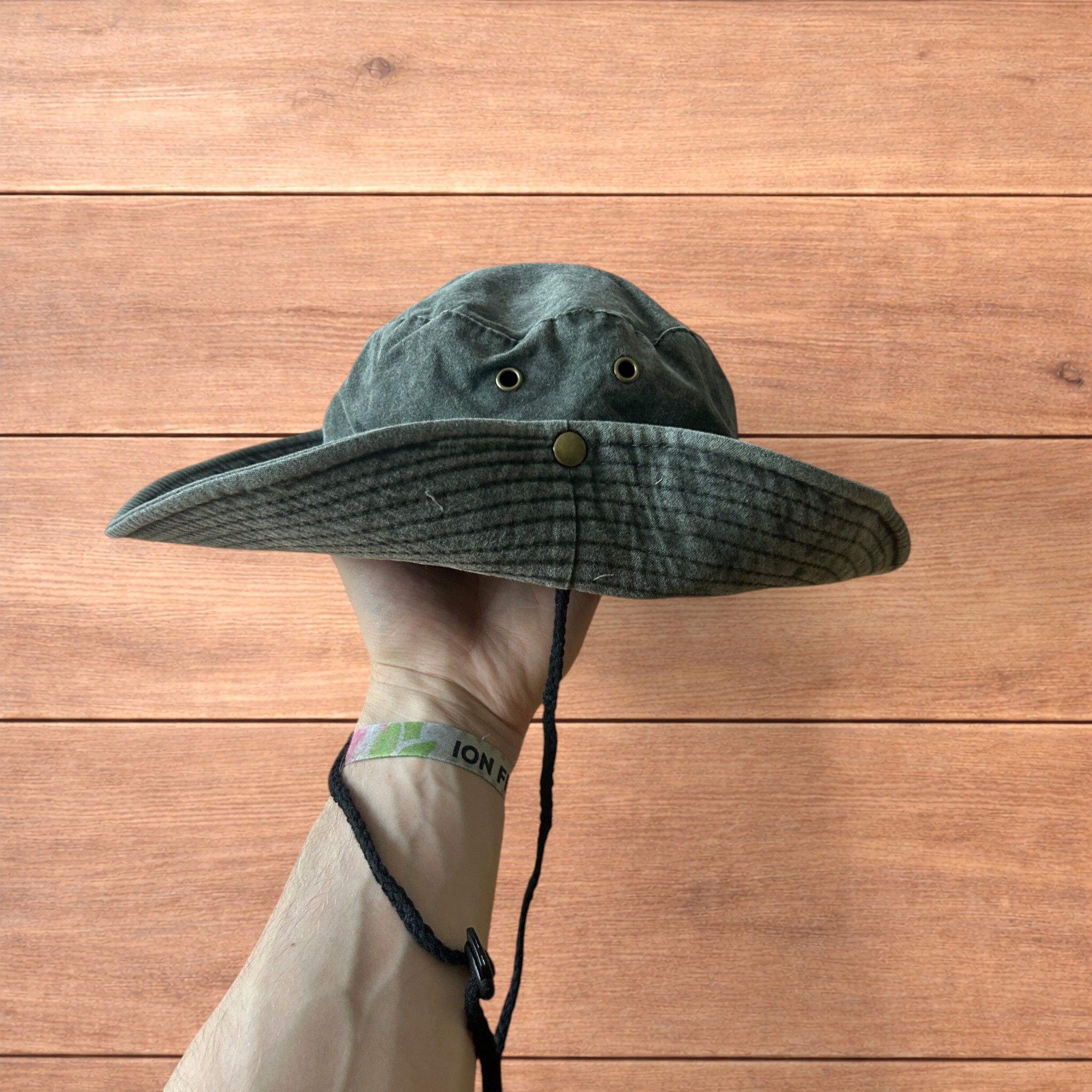 Japanese Brand Vintage style denim fishermans boonie hat in khaki green. Size ONE SIZE - 6 Thumbnail
