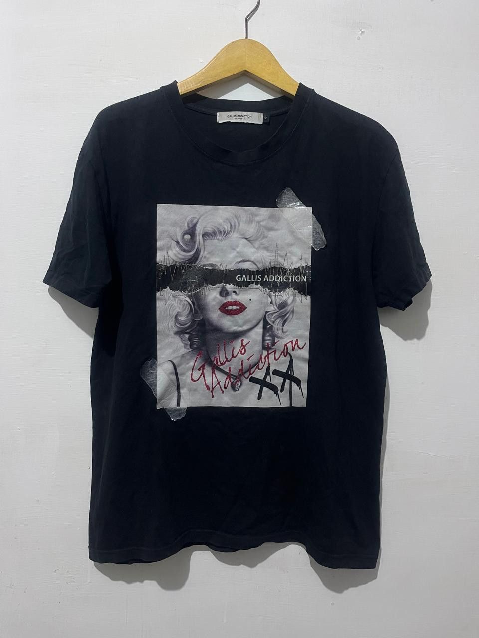Band Tees Marilyn Monroe T shirt Gallis Addiction Vintage Size US L / EU 52-54 / 3 - 1 Thumbnail