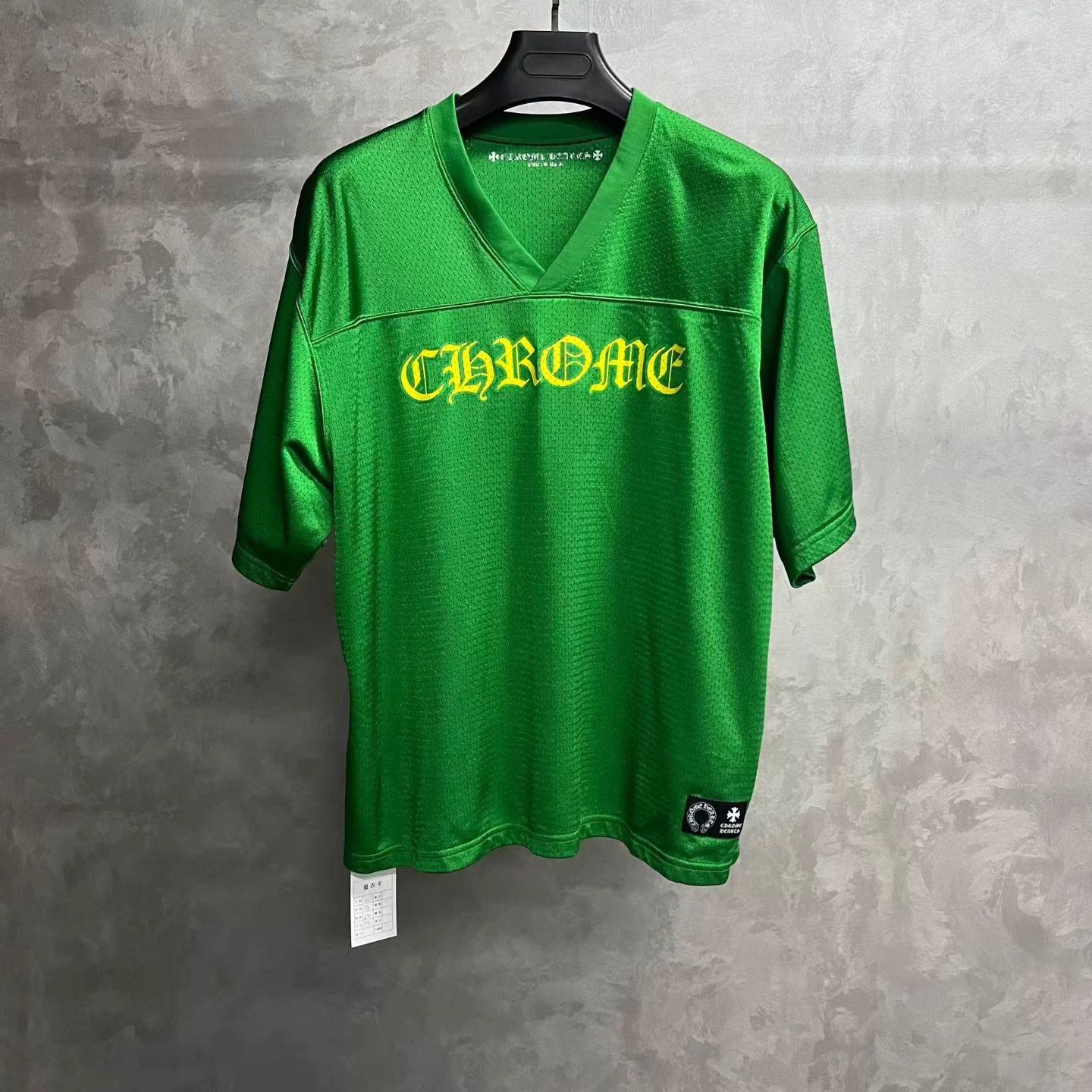 Chrome Hearts Chrome Hearts Green Logo V-neck Short Sleeve Tee L Size US L / EU 52-54 / 3 - 1 Thumbnail