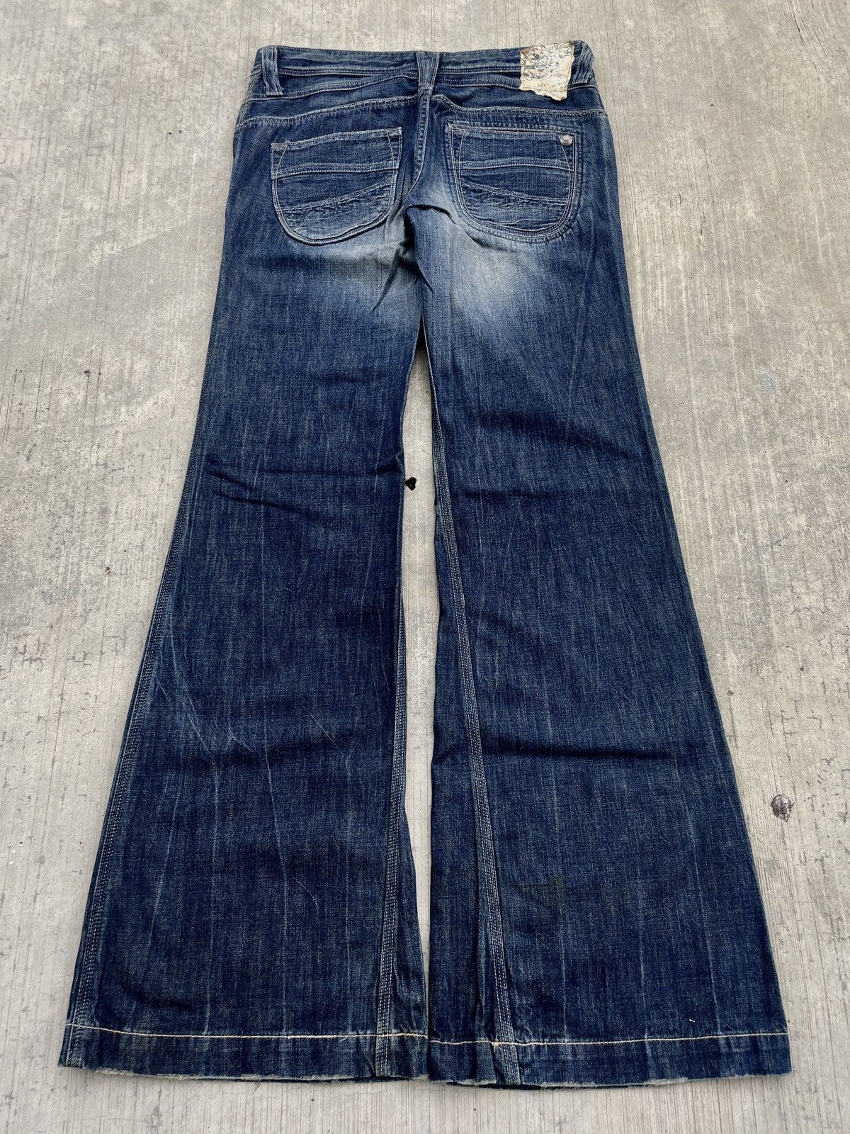 Japanese Brand 2000s JAPANESE BRAND BRAPPERS MUD WASH FLARE JEANS Size US 30 / EU 46 - 6 Thumbnail