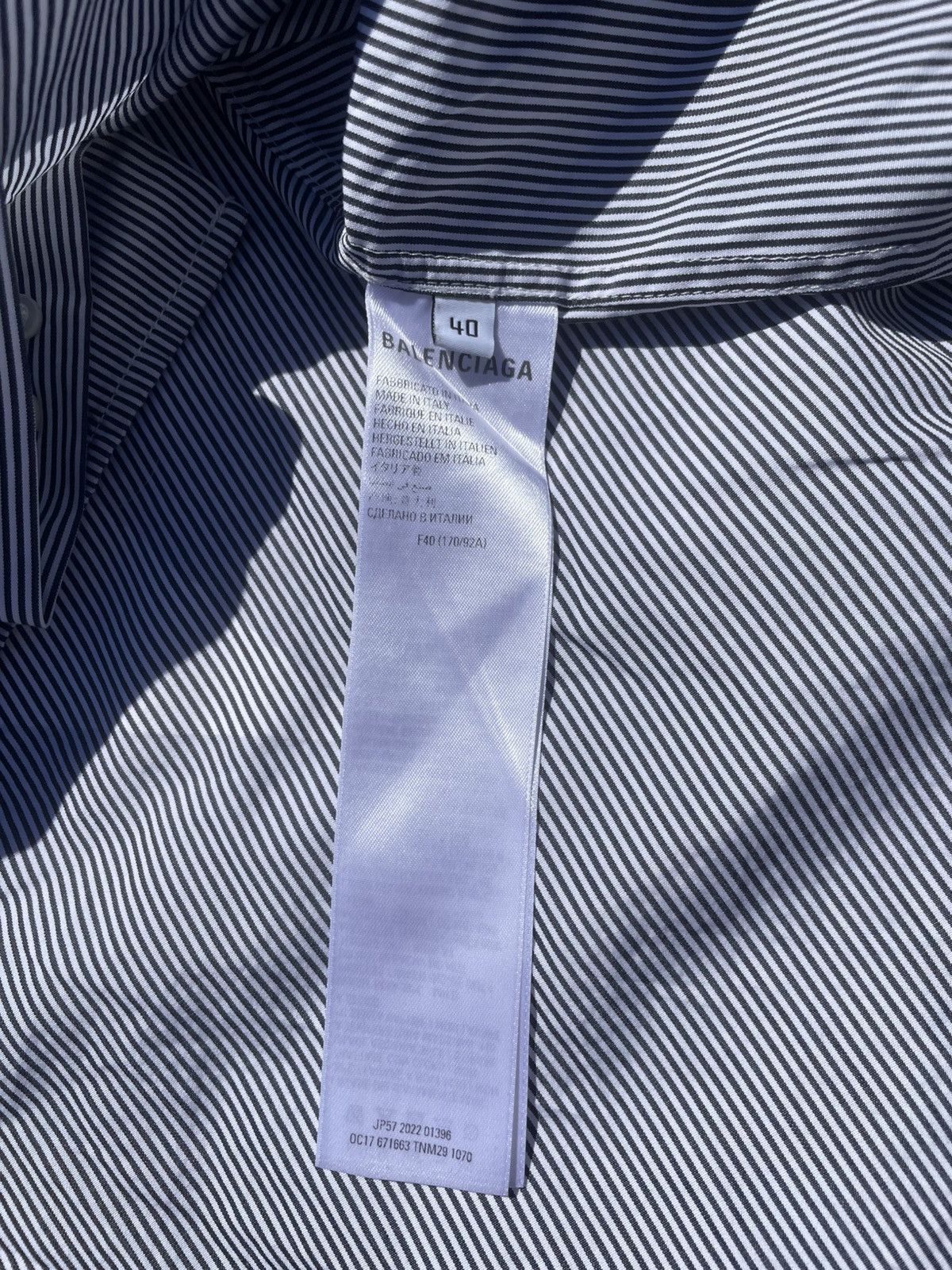 Balenciaga SS22 Balenciaga “YE24” Twisted Swing Stripe Button Up Size US M / EU 48-50 / 2 - 7 Thumbnail