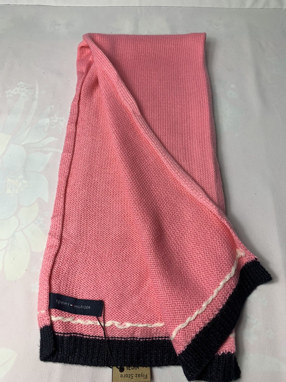 Tommy Hilfiger Tommy Hilfiger Scarf / Muffler / Neckwear Size ONE SIZE - 5 Thumbnail