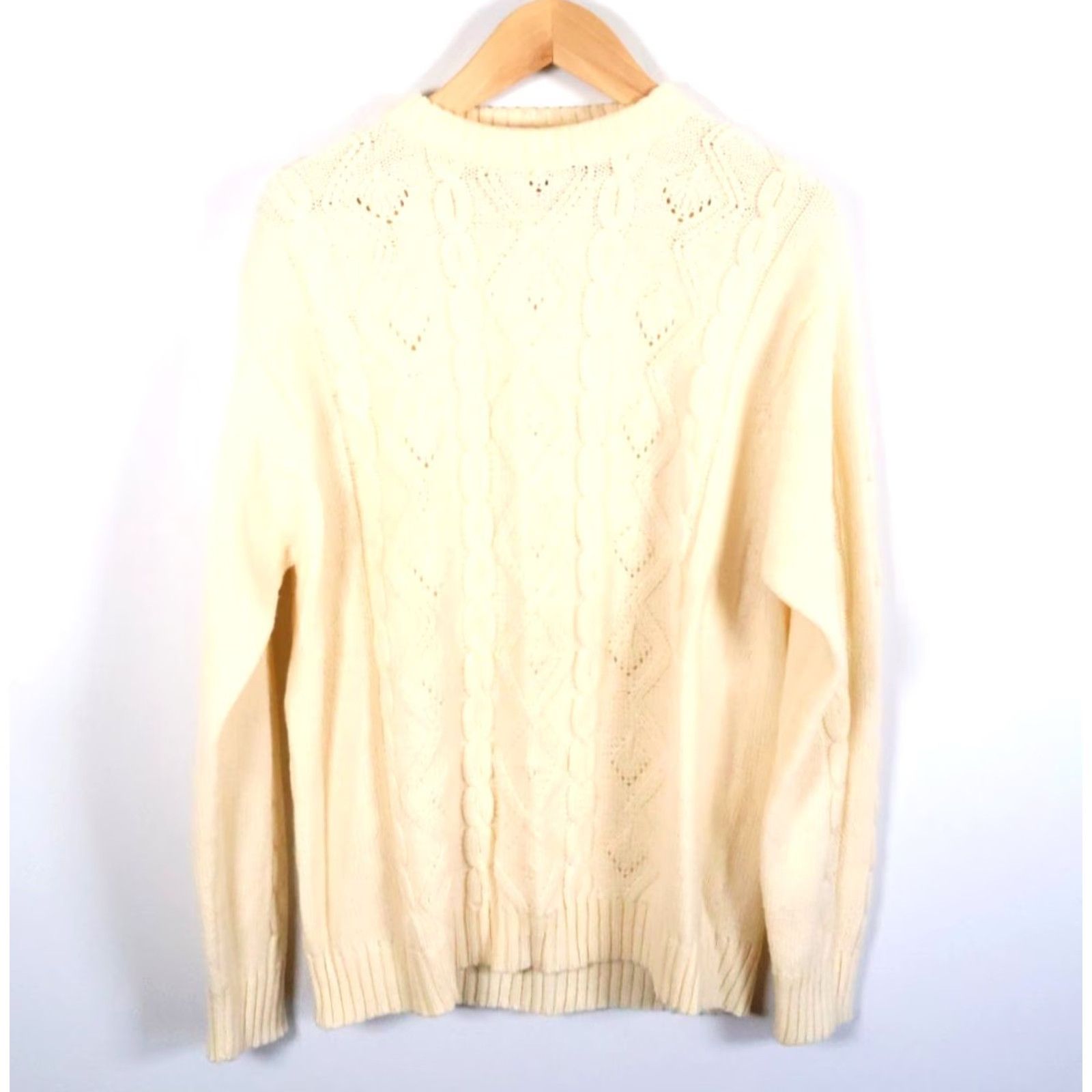 Vintage VINTAGE Overkirk 80s Cable Knit Sweater Men's XL Ivory Lightweight Acrylic Crewneck Pullover Casual Mens XL Ivory Retro Regular Fit Size US XL / EU 56 / 4 - 2 Thumbnail