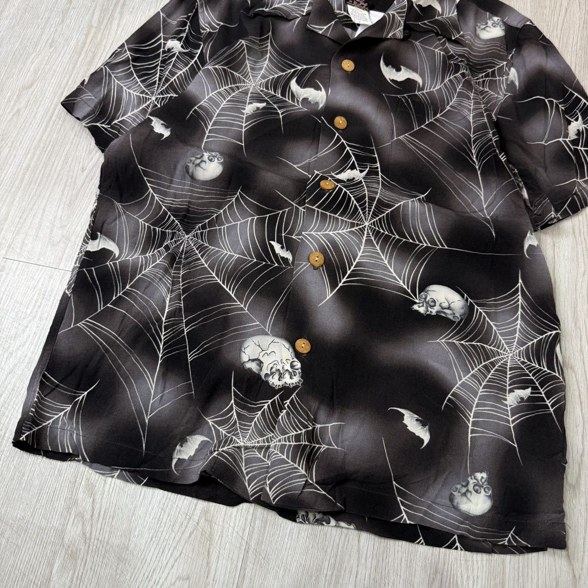 Japanese Brand Oniwa soto rayon button shirt hawaiian skeleton Size US L / EU 52-54 / 3 - 4 Thumbnail
