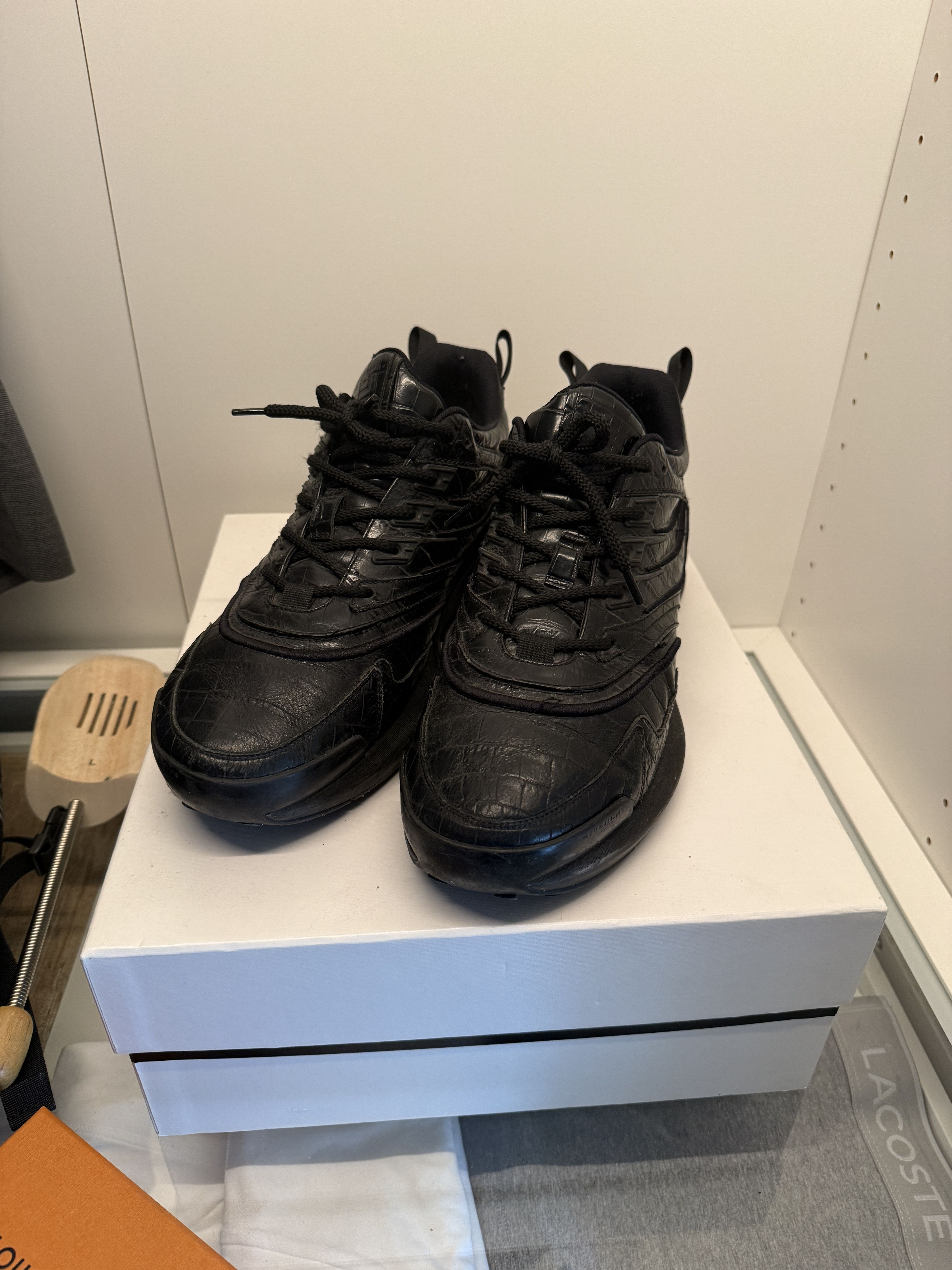 Givenchy Givenchy giv 1 croc effect leather sneaker Size US 11 / EU 44 - 14 Thumbnail