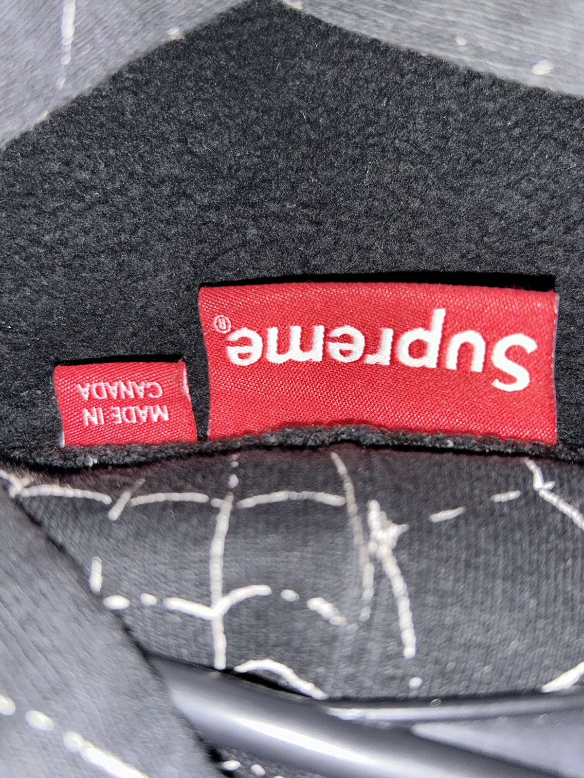 Supreme Supreme Spiderweb Hooded Sweatshirt FW16 size Large NEW Size US L / EU 52-54 / 3 - 6 Thumbnail