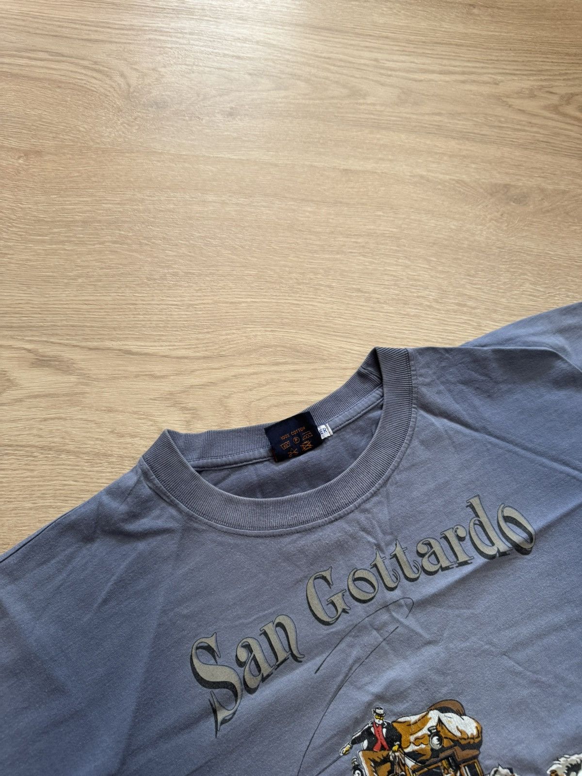 Vintage Vintage Swiss Design San Gottardo Distressed Sunfaded Tee Size US XL / EU 56 / 4 - 4 Thumbnail