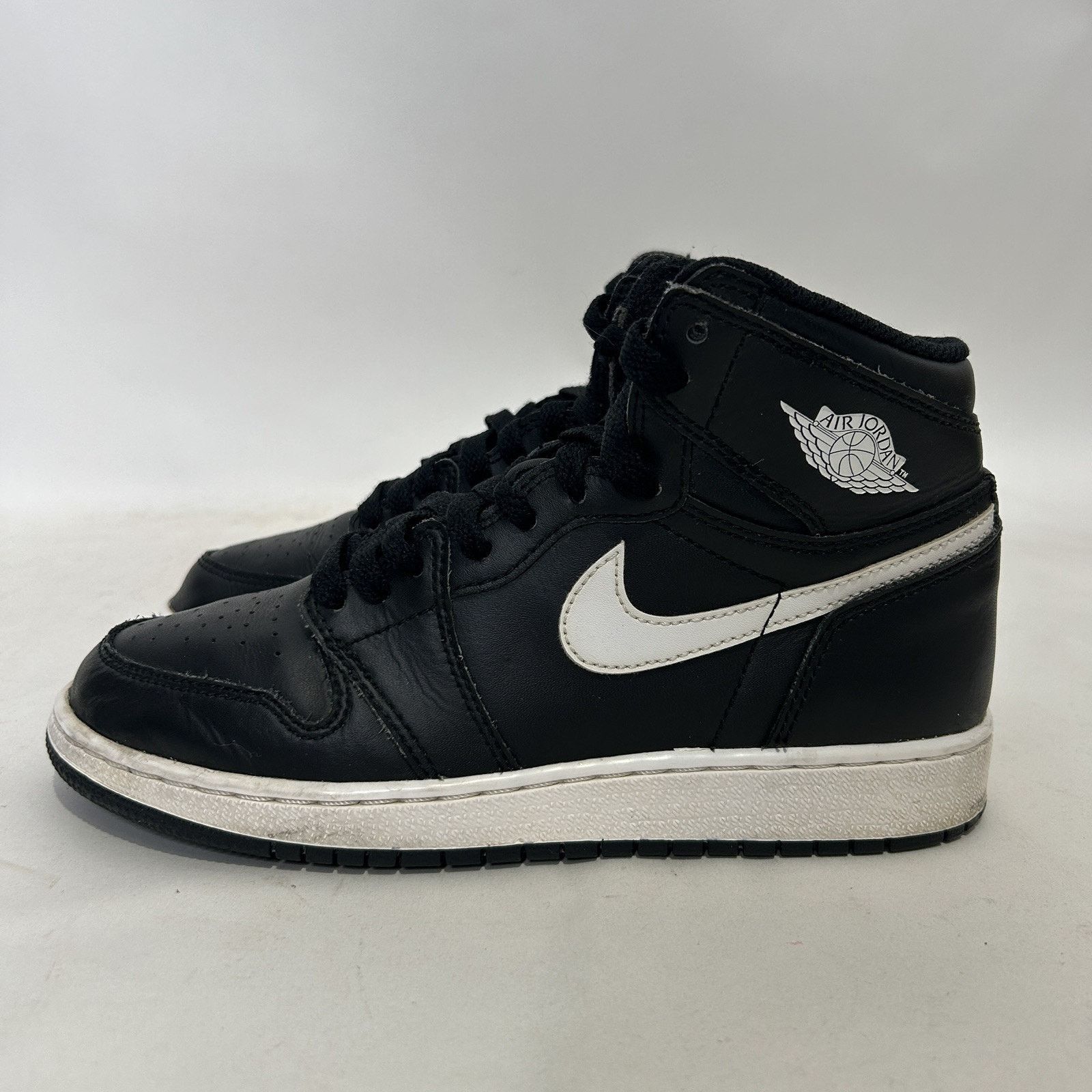Nike Nike Air Jordan 1 Retro High BG “Black White/Ying Yang” Size US 5.5 / IT 35.5 - 6 Thumbnail