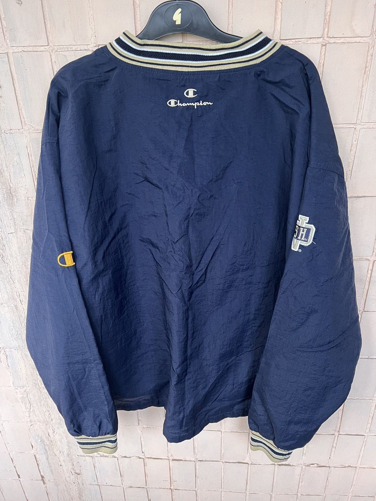 Vintage VINTAGE 90S OVERSIZE NYLON NOTRE DAM SWEATSHIRT FOOTBALL Size US XL / EU 56 / 4 - 9 Thumbnail