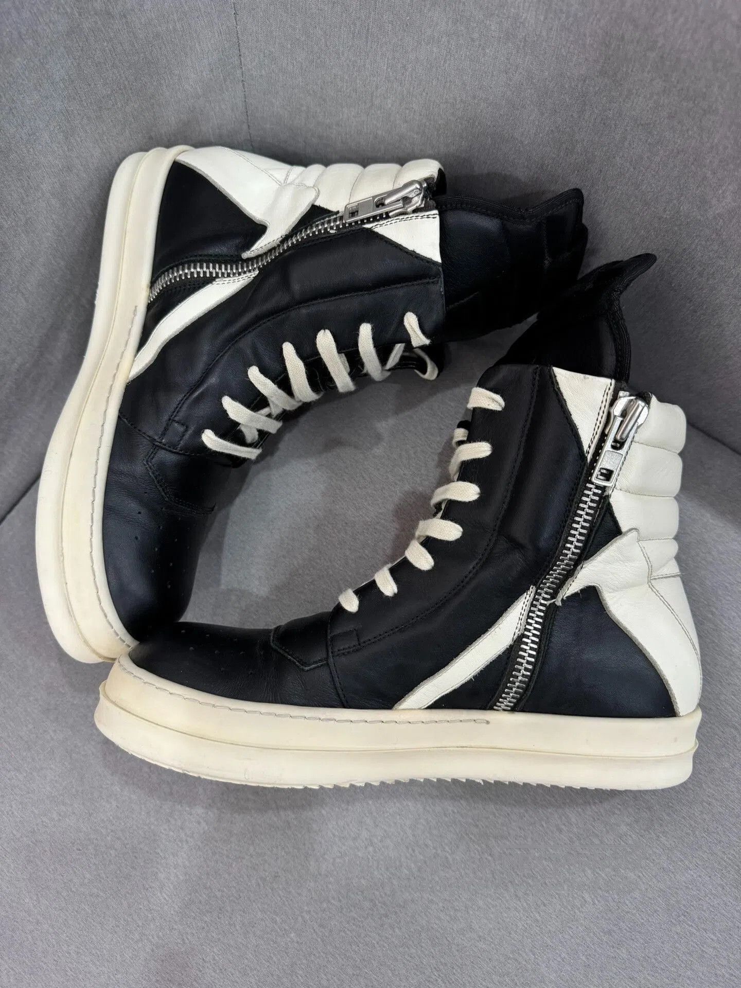 Rick Owens rick owens black and white high-top sneakers. Size US 7 / EU 40 - 4 Thumbnail