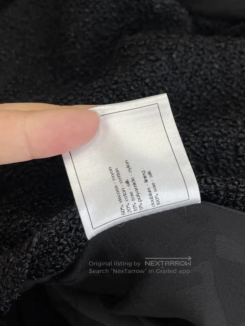 Chanel Chanel Black V-neck short sleeves Size XS / US 0-2 / IT 36-38 - 8 Thumbnail