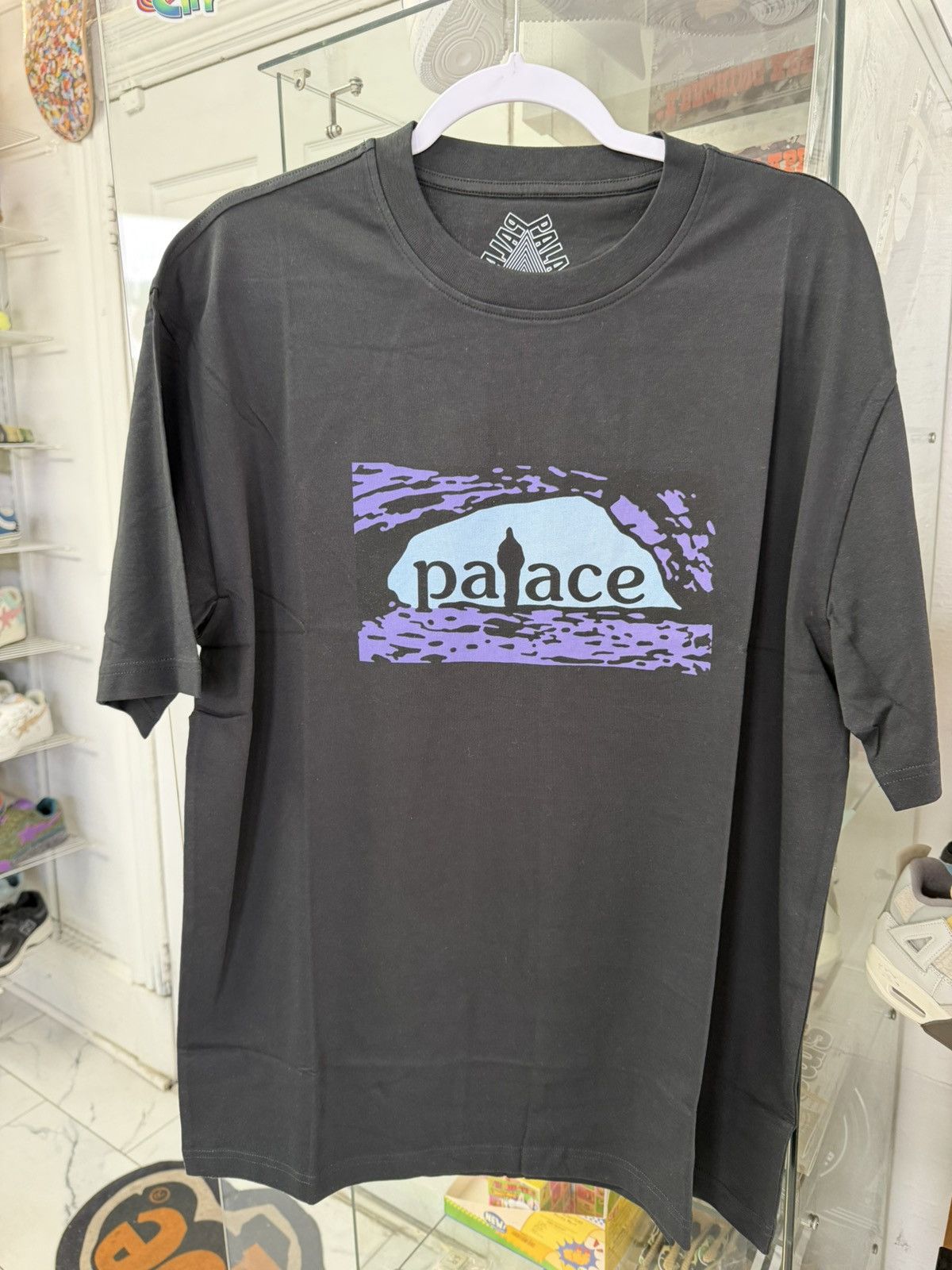 Palace Palace ‘Caveman’ Tee Size US XL / EU 56 / 4 - 1 Thumbnail