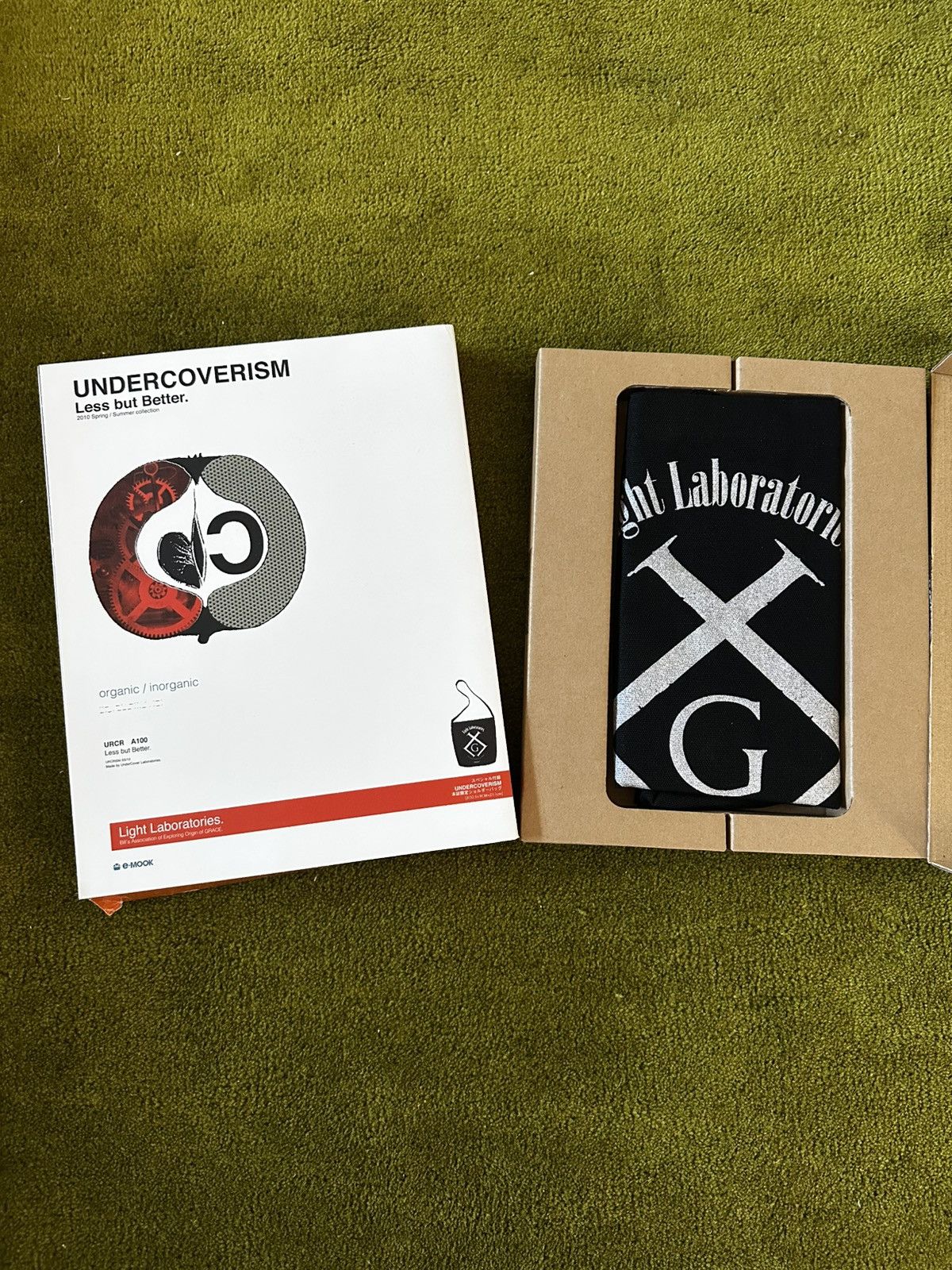 Undercover Undercover Less but better S/S10 book with bag Size ONE SIZE - 1 Thumbnail