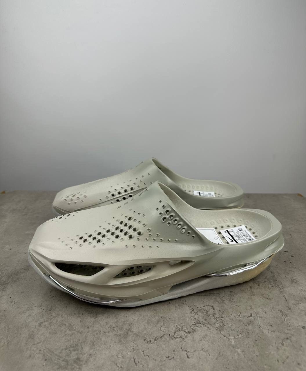 Nike New NIKE MMW 5 Slide Slippers Light Bone Chrome RARE US 8 Size US 8 / EU 41 - 10 Thumbnail