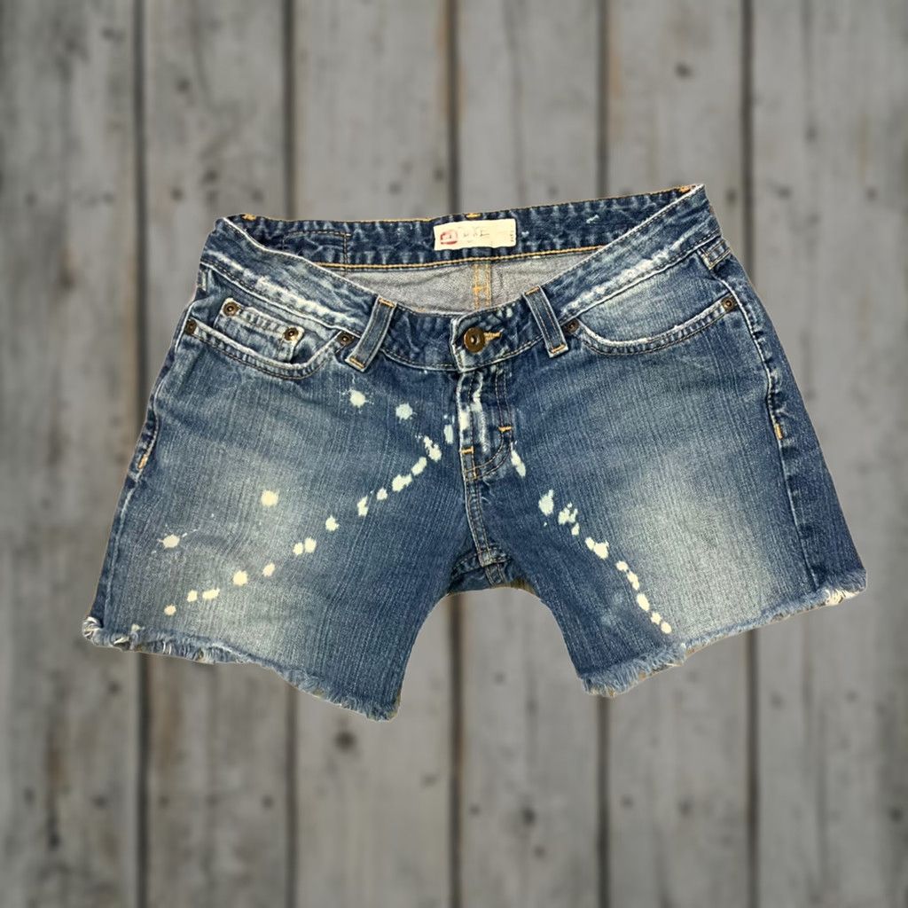 Vintage Womens BKE Buckle Star Cropped Blue Shorts Size 27 Size 27" / US 4 / IT 40 - 1 Thumbnail
