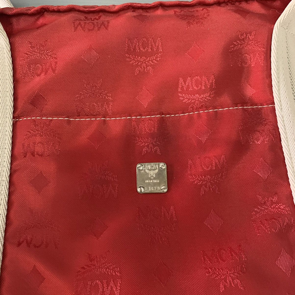 MCM MCM Red Large Shoulder Bag Size ONE SIZE - 4 Thumbnail