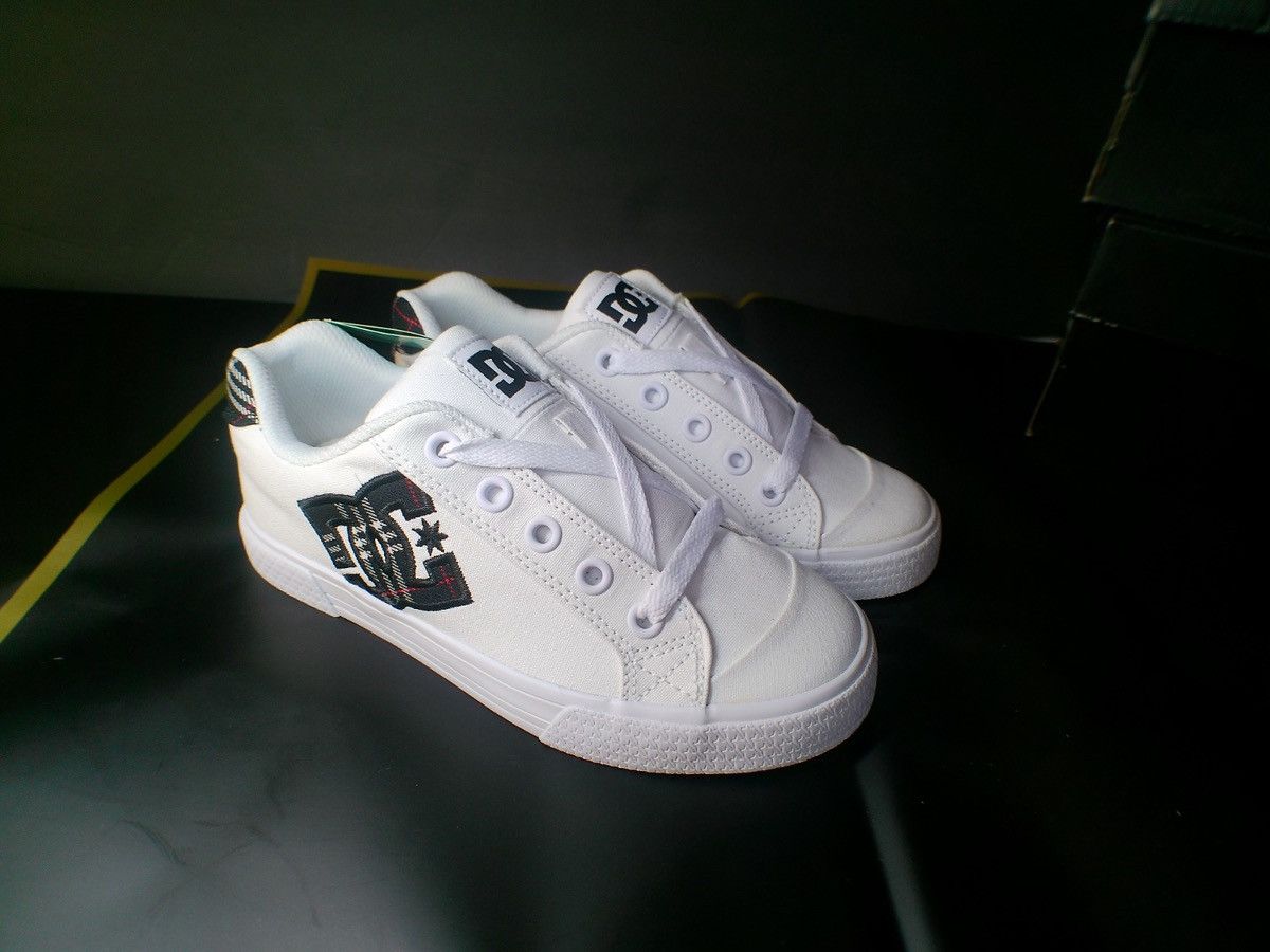 DC DC chelsea women shoes Size US 5 / IT 35 - 5 Thumbnail