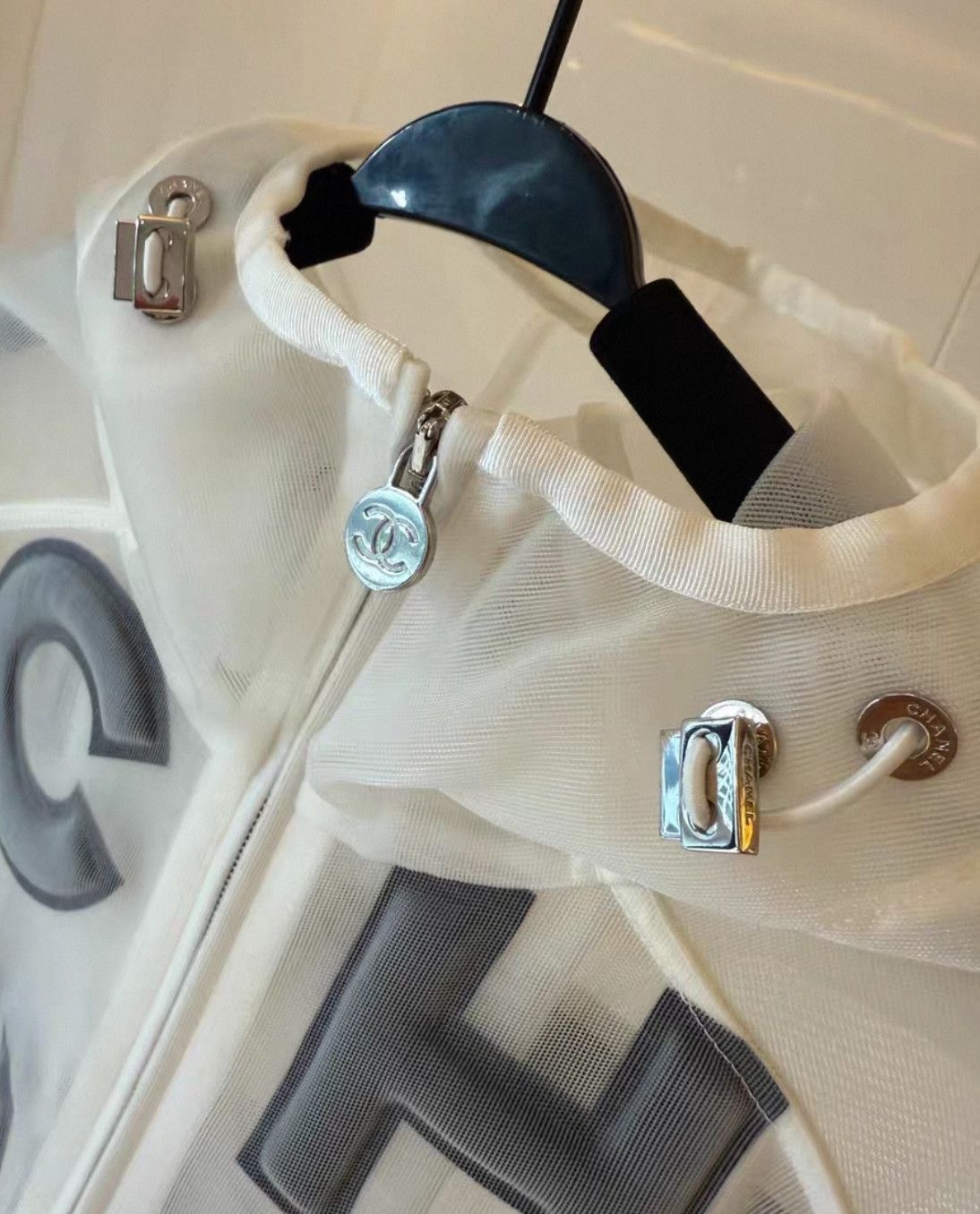 Chanel Chanel Embossed letter logo transparent windbreaker jacket Size XXS / US 00 / IT 34 - 5 Thumbnail