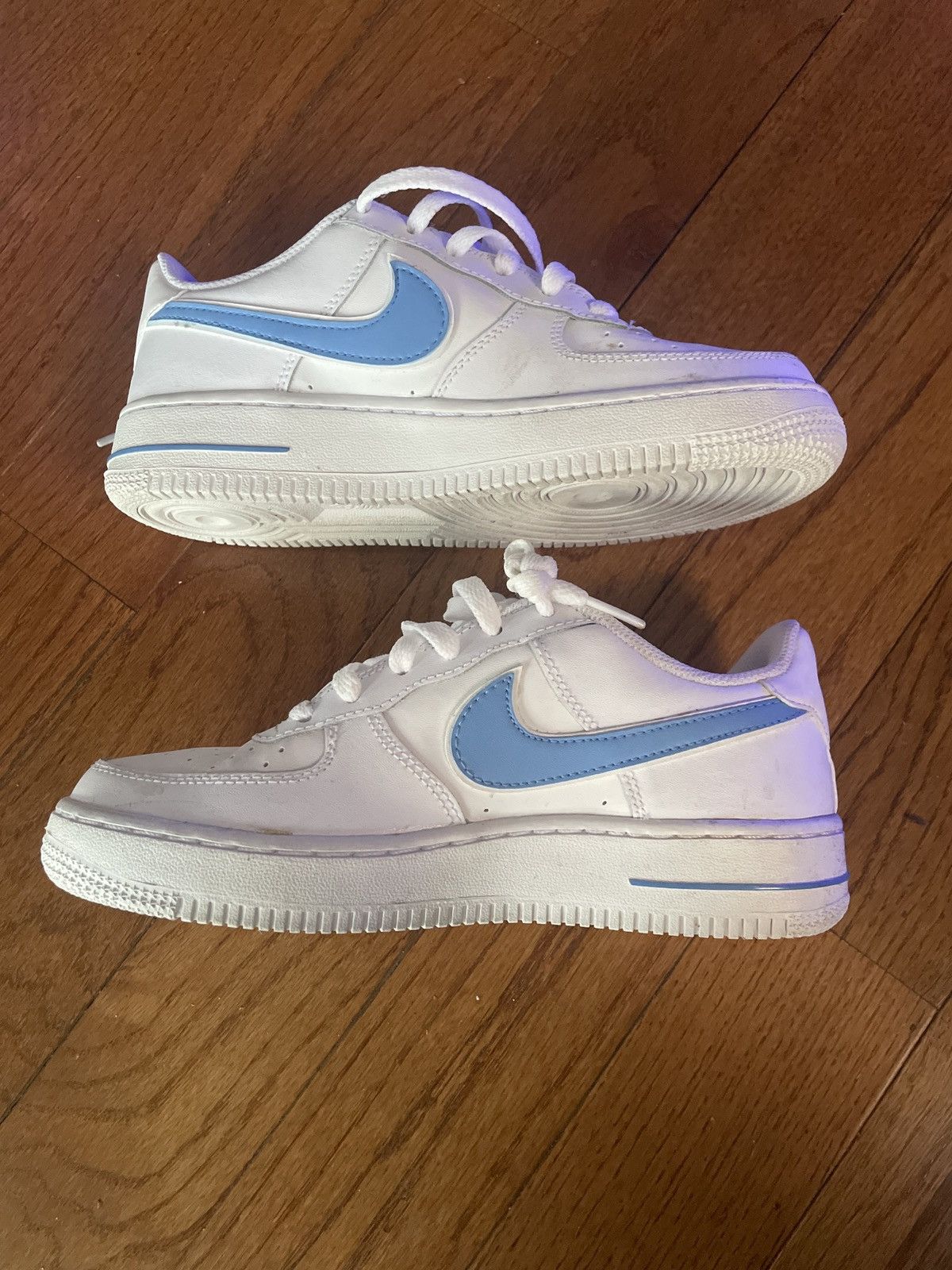 Nike GS Nike AF1 Size US 5 / EU 37 - 2 Thumbnail