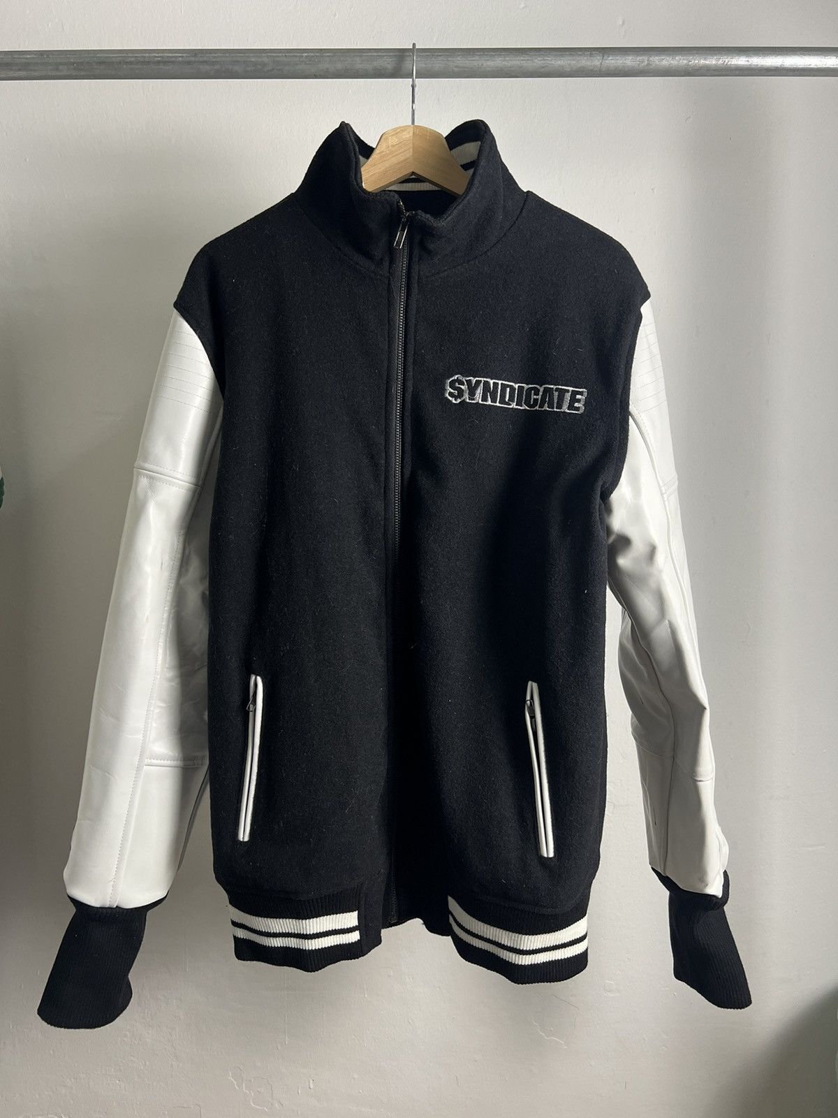 Syndicate × Vintage Vintage 2000s Syndicate LA Original Gangster Varsity Jackets Size US L / EU 52-54 / 3 - 3 Thumbnail