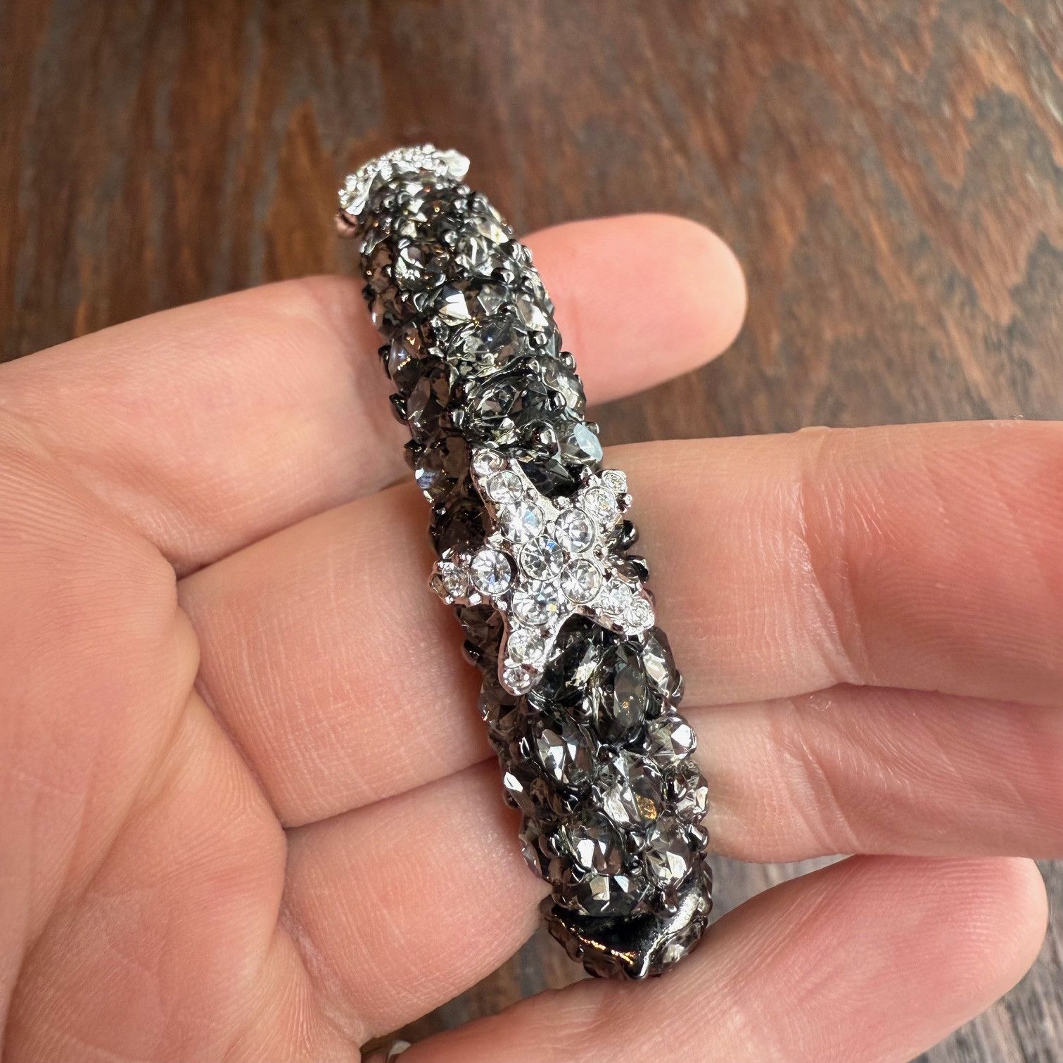 Kenneth Jay Lane Kenneth Jay Lane KJL Starfish Crystal Embellished Bracelet Size ONE SIZE - 10 Thumbnail