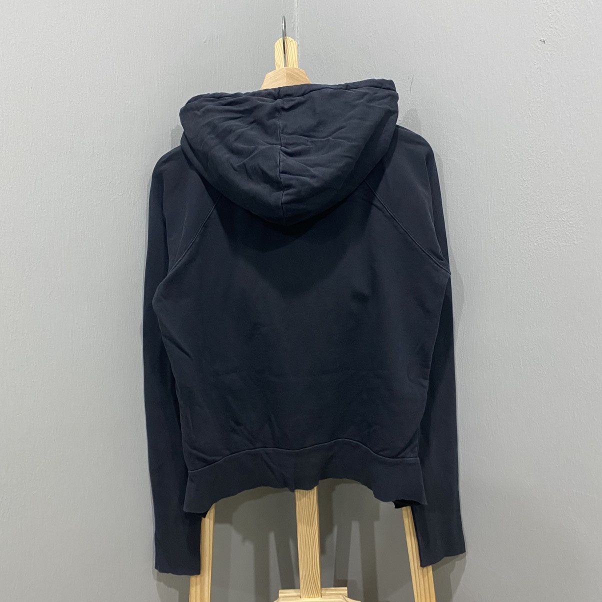 Allsaints AllSaints Shy Ivy Cropped Heart Graphic Hoodie - Black Size US M / EU 48-50 / 2 - 2 Thumbnail