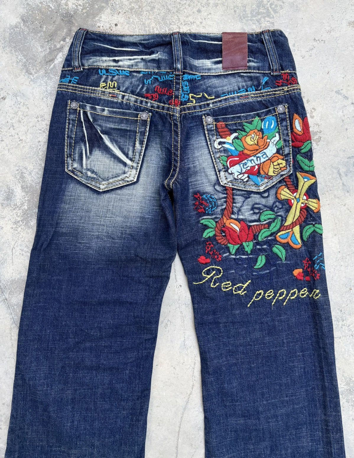 Ed Hardy Flare Baggy Red Pepper Embroidery Ed Hardy Style Jean Size 28" / US 6 / IT 42 - 5 Thumbnail