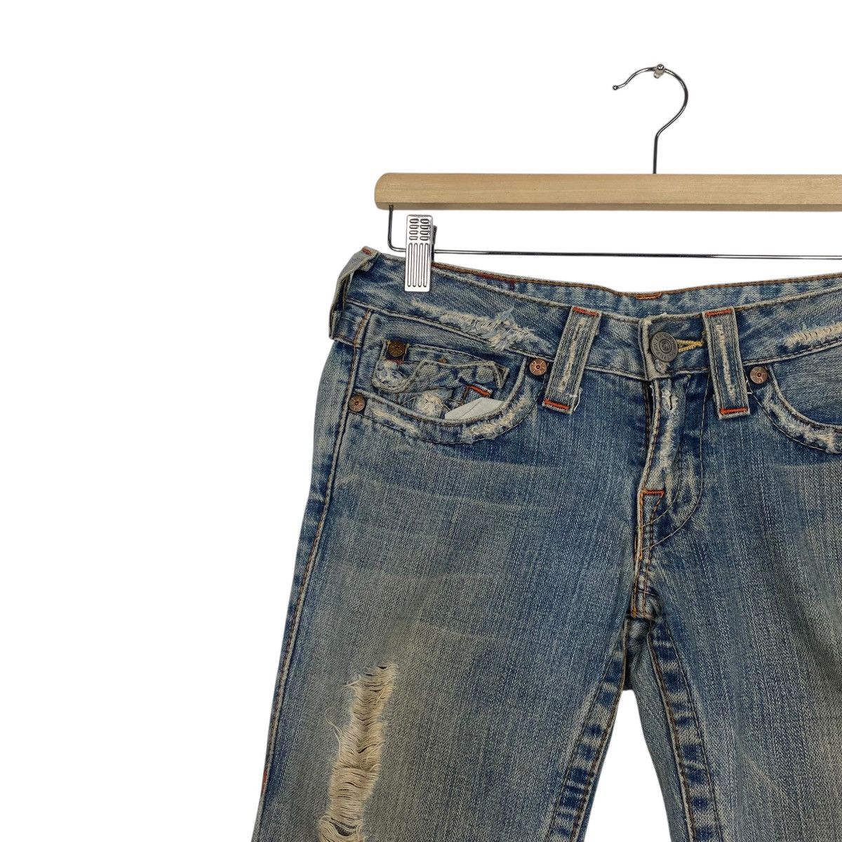 True Religion True Religion distressed flare pant Size 28" / US 6 / IT 42 - 6 Thumbnail