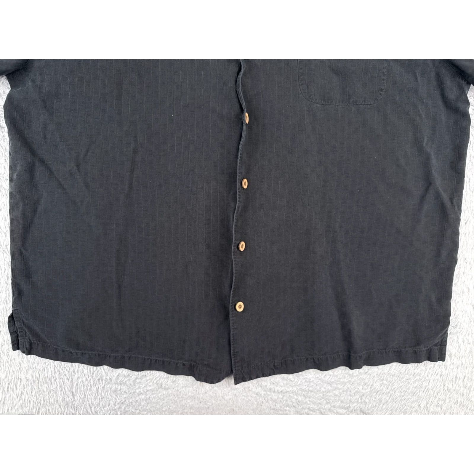 Tommy Bahama VINTAGE Tommy Bahama Shirt Men Extra Large XLX Black Palm 100% Silk Button Up Hawaiian Aloha Beach Vacation Resort Mens XL Size US XL / EU 56 / 4 - 5 Thumbnail