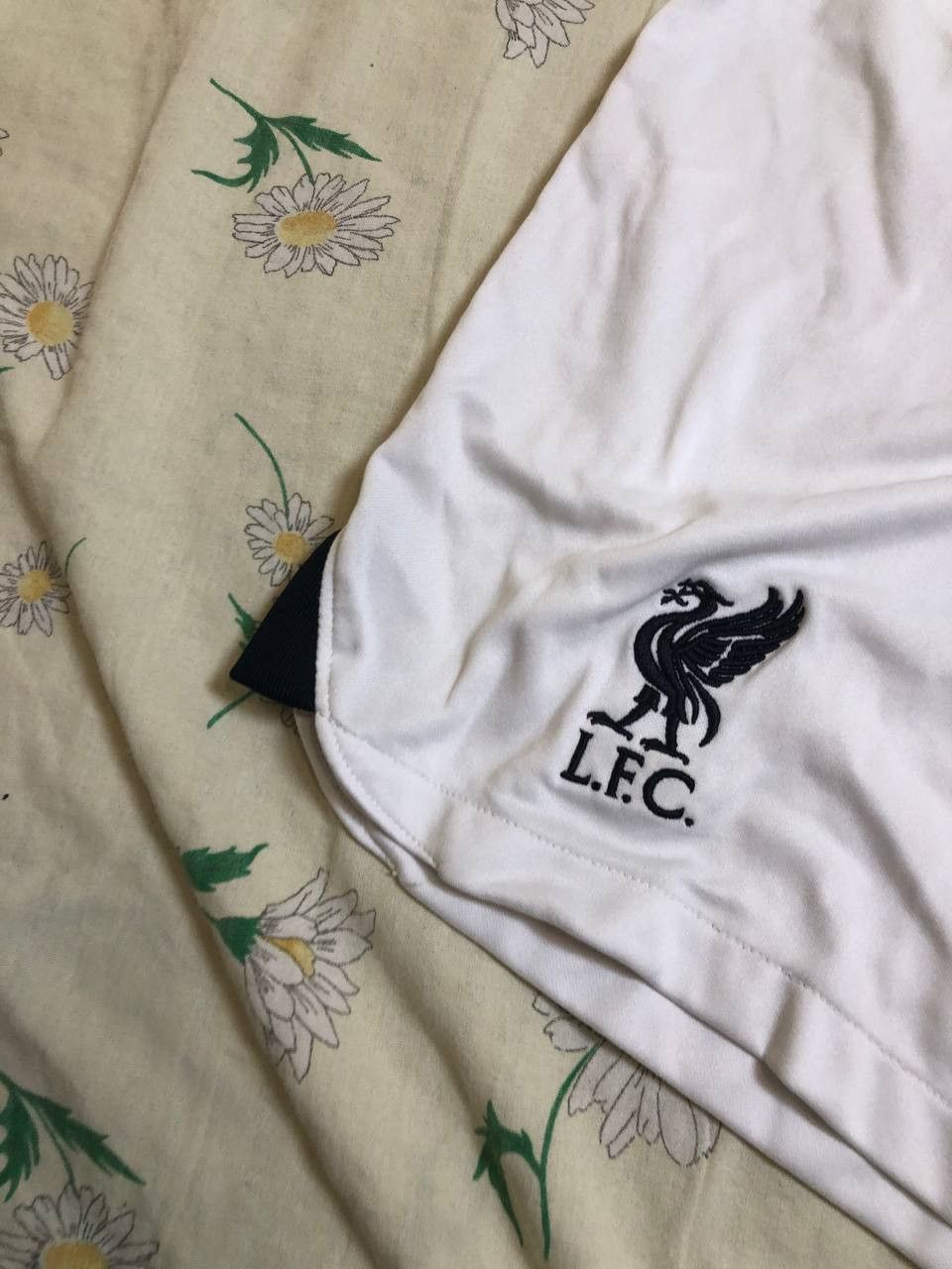 Nike Nike Liverpool FC 2022/23 Stadium Away Shorts Size US 32 / EU 48 - 2 Thumbnail