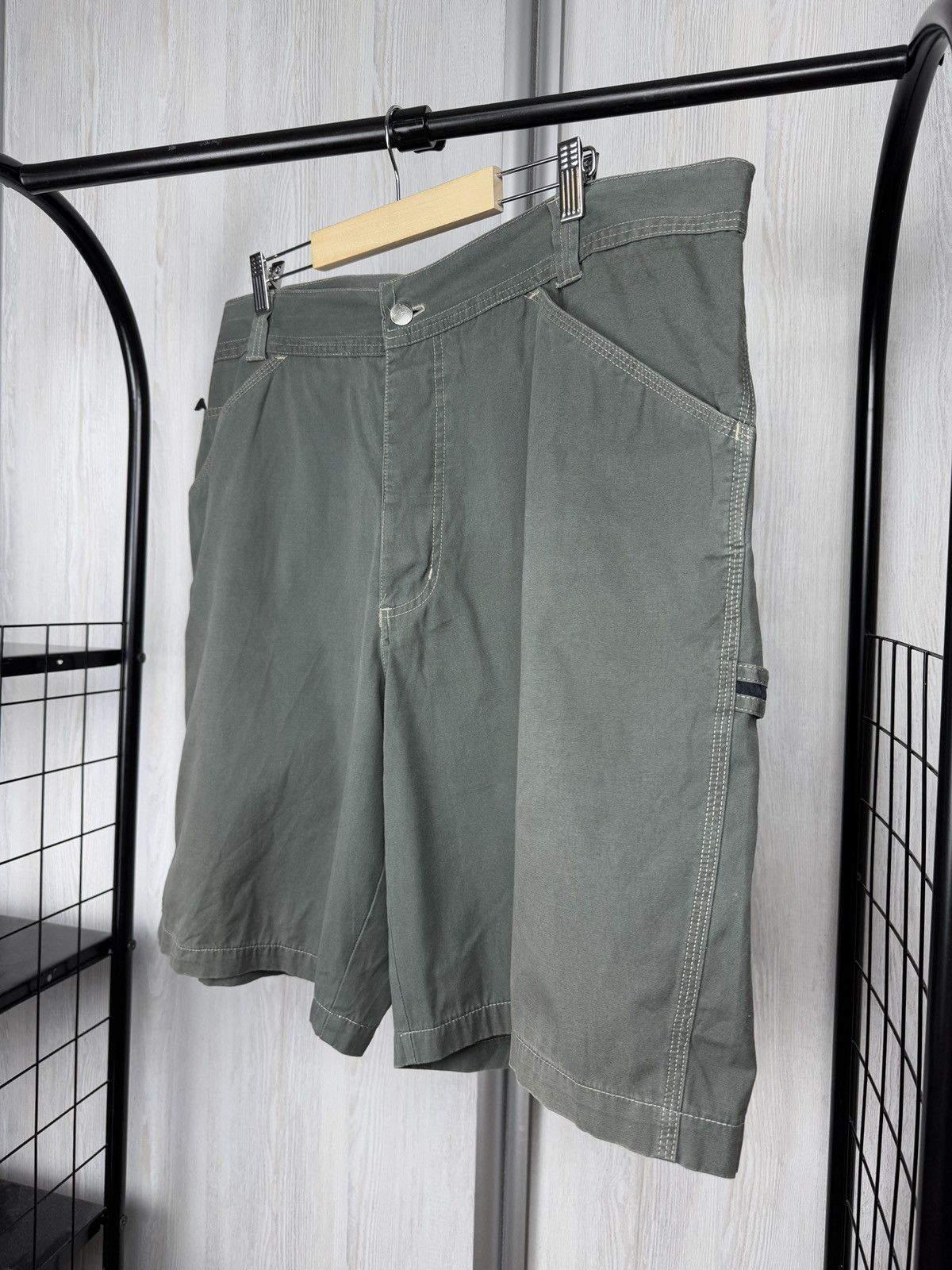 Nike ACG Nike ACG vintage carpenter cargo work shorts size 40 Size US 40 / EU 56 - 6 Thumbnail