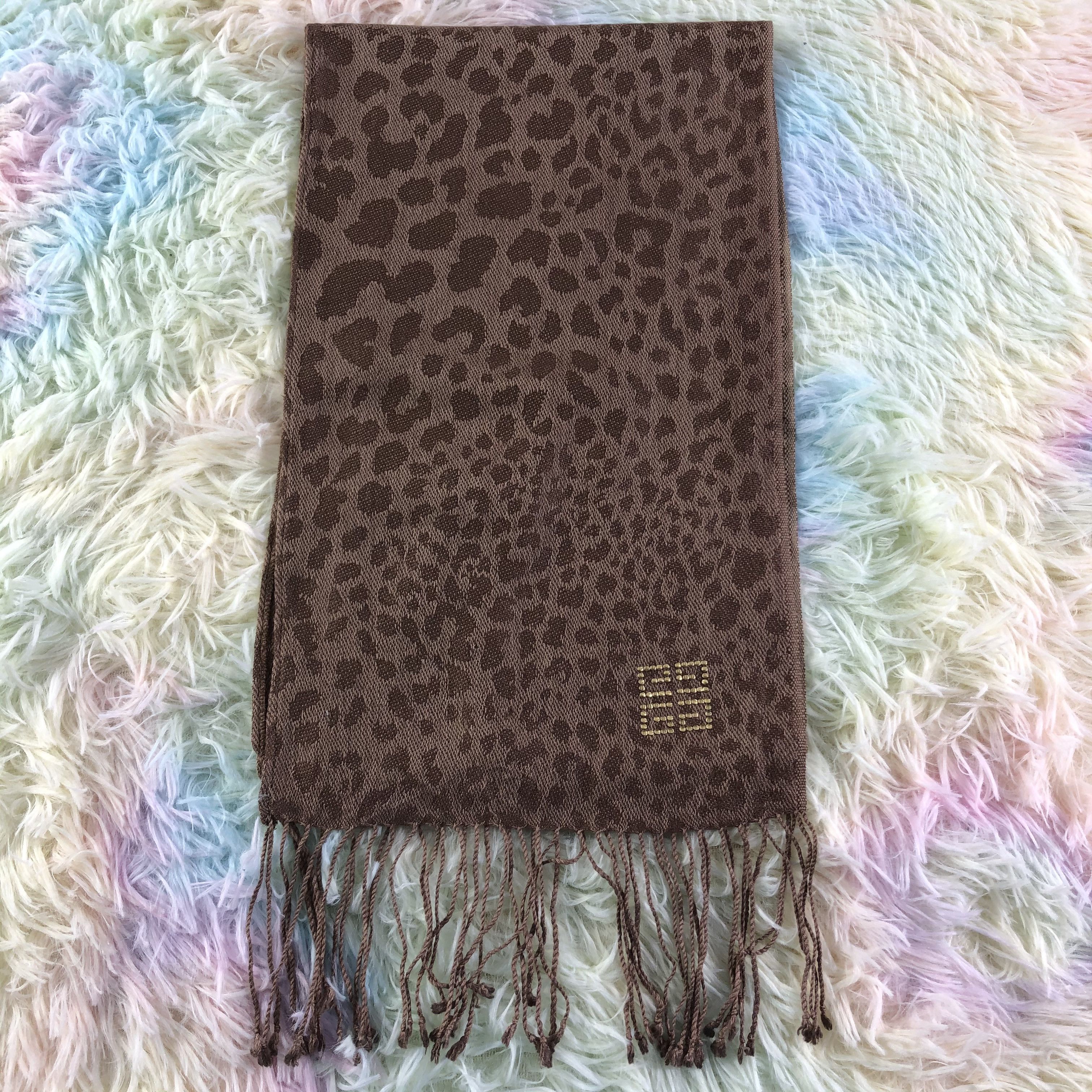 Vintage Givenchy Scarf / Muffler / Neckwear - KM409 Size ONE SIZE - 2 Thumbnail