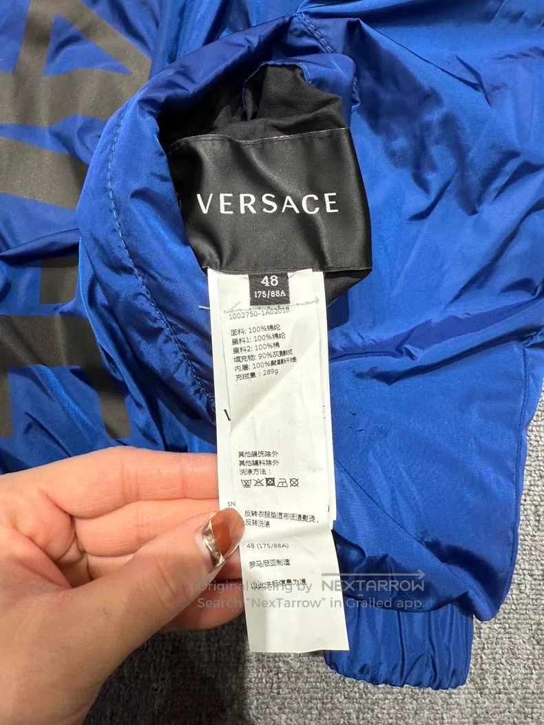 Versace Versace Reversible logo logo long-sleeved down jacket Size US M / EU 48-50 / 2 - 7 Thumbnail