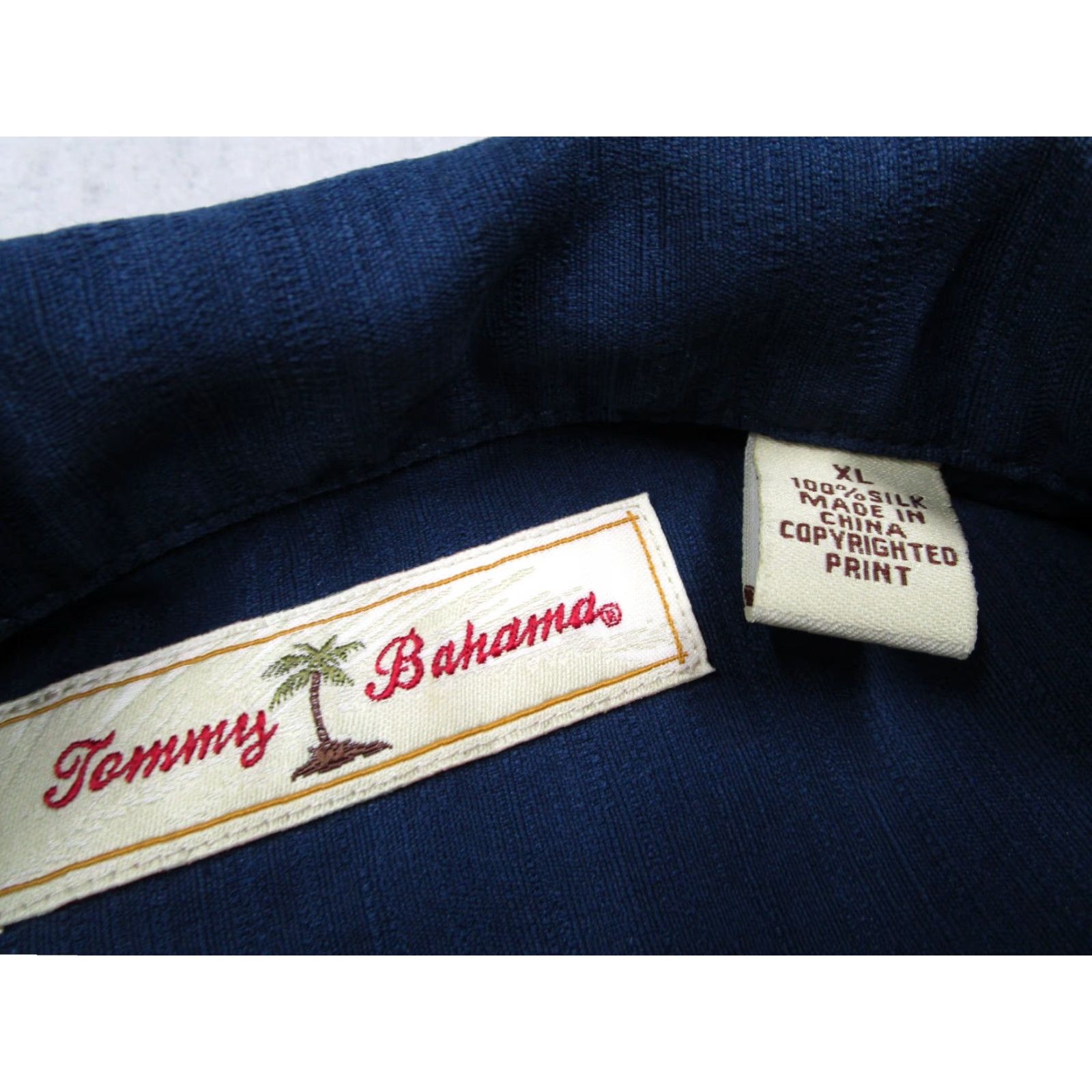 Tommy Bahama VINTAGE Tommy Bahama Shirt Mens XL Blue Silk Button Up Tropical Tiki Loop Collar Size US XL / EU 56 / 4 - 3 Thumbnail