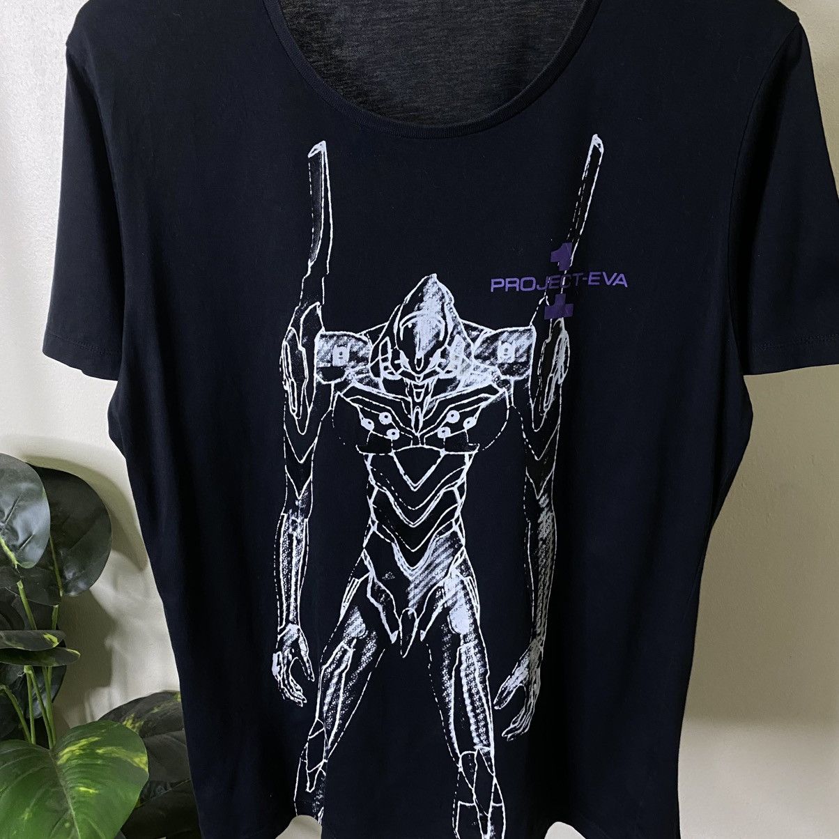 Uniqlo UT Neon Genesis Evangelion EVA 01 Shinji Ikari Anime Tshirt Size US M / EU 48-50 / 2 - 2 Thumbnail