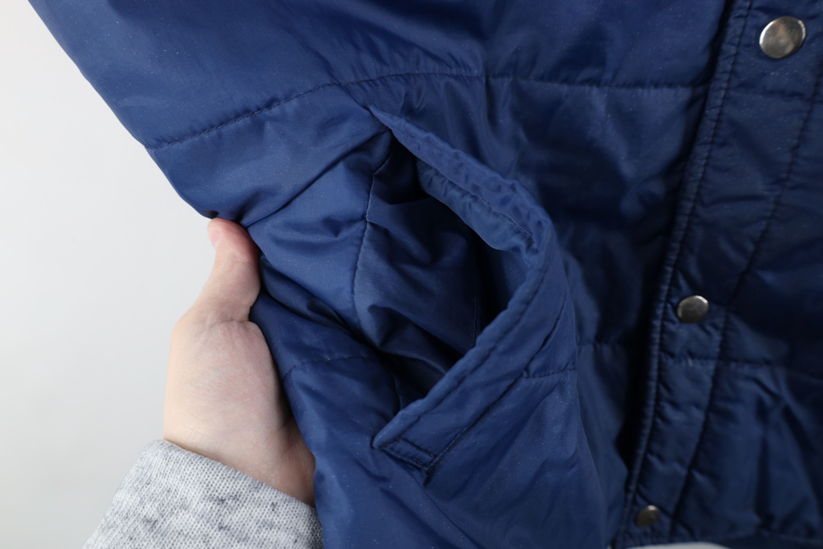 Vintage Vintage 70s Streetwear Full Button Puffer Vest Jacket Blue Size US XL / EU 56 / 4 - 6 Thumbnail