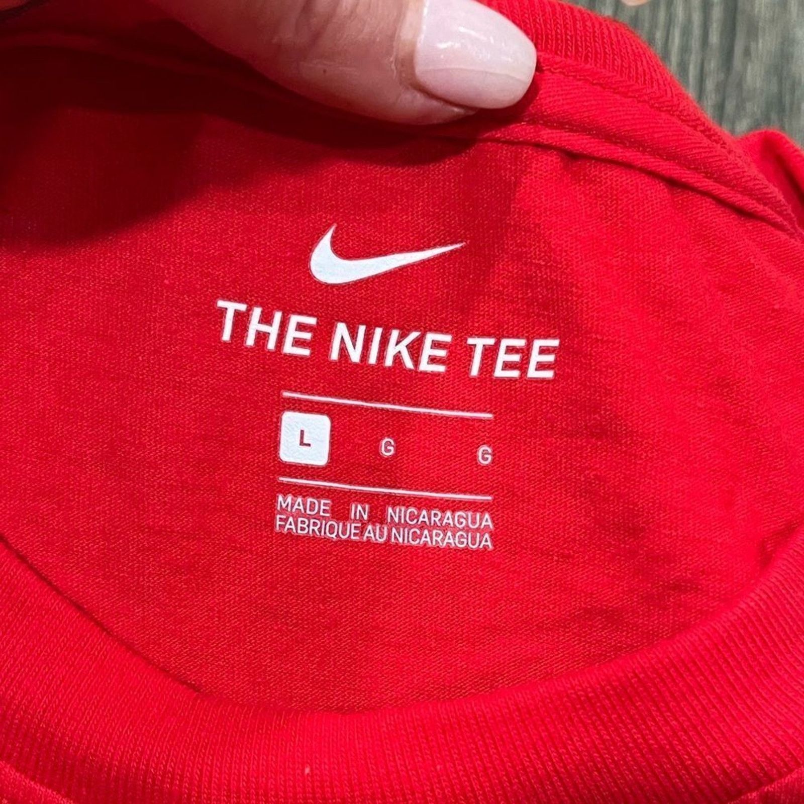 Nike NWOT Nike T-Shirt Short Sleeve Athletic Cut Crew Neck Size US L / EU 52-54 / 3 - 3 Thumbnail