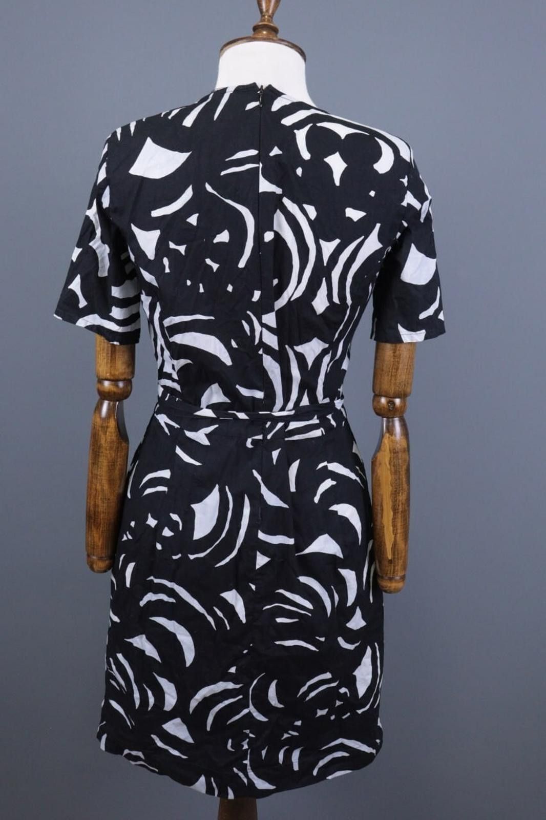 Marimekko Marimekko Black Floral Bodycon A-Line Knee Dress Size 40 Size M / US 6-8 / IT 42-44 - 9 Thumbnail