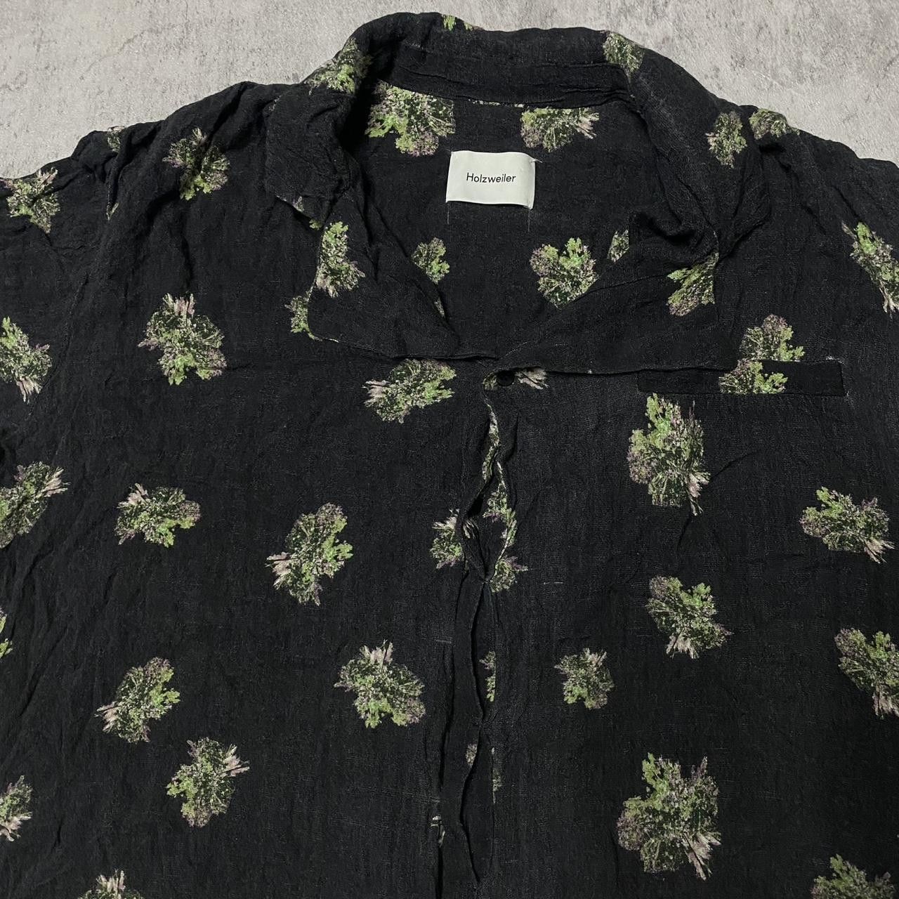 Other Black and green floral button-up shirt Size US L / EU 52-54 / 3 - 2 Thumbnail