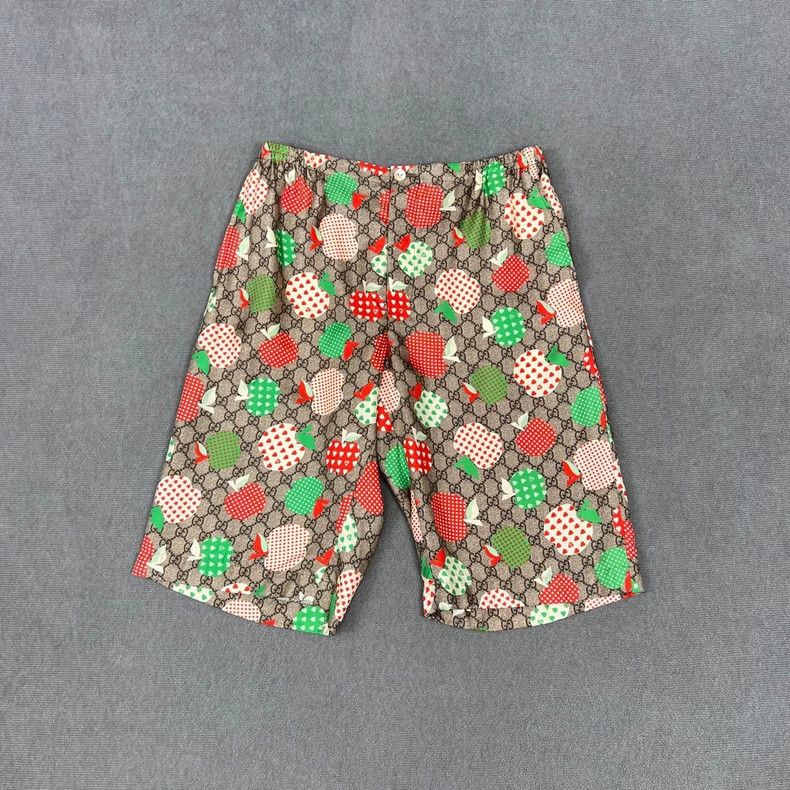 Gucci Gucci Full print logo apple print mulberry silk shorts 2502 Size US 28 / EU 44 - 1 Thumbnail