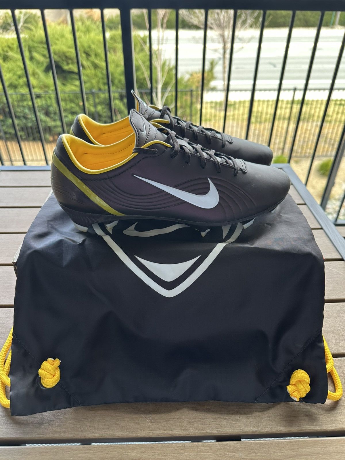 Nike Nike Mercurial Vapor 1 RGN SE FG Size US 9.5 / EU 42-43 - 2 Thumbnail