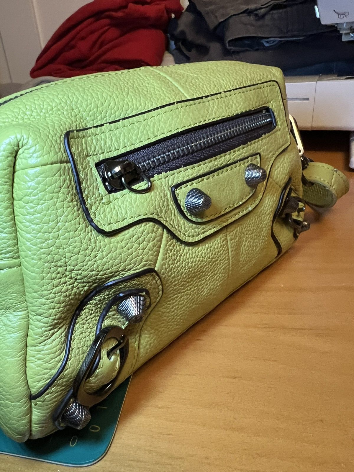 Leather Vintage SO.GA leather “city bag” stud crossbody bag Size ONE SIZE - 4 Thumbnail