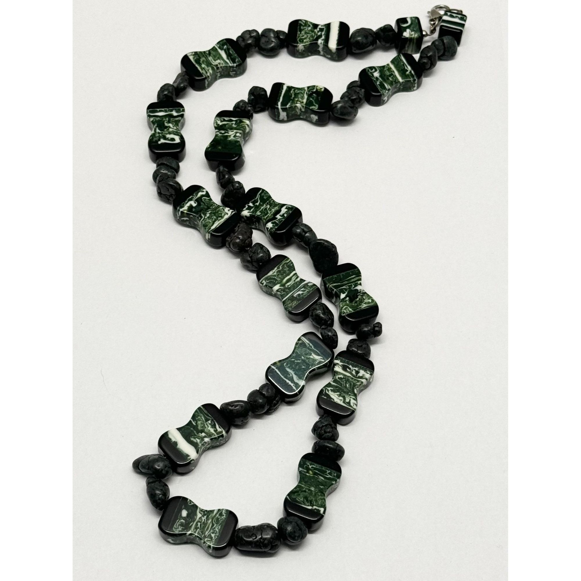 Vintage Vintage green stone beaded necklace Size ONE SIZE - 2 Thumbnail