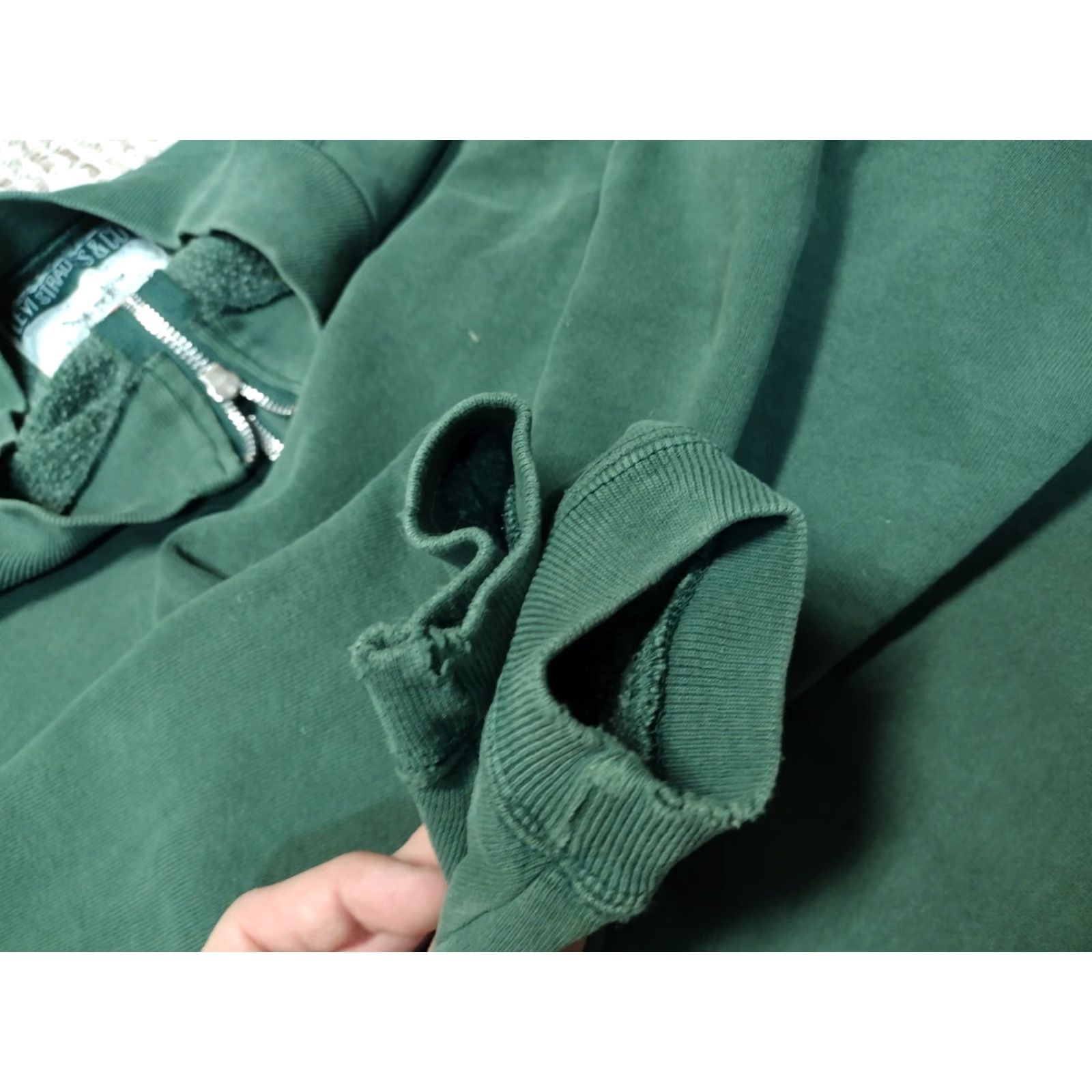 Levi's LEVI'S Vintage 90s Sweatshirt 2XL Green Pullover Sweater Jeans? Size US XXL / EU 58 / 5 - 3 Thumbnail