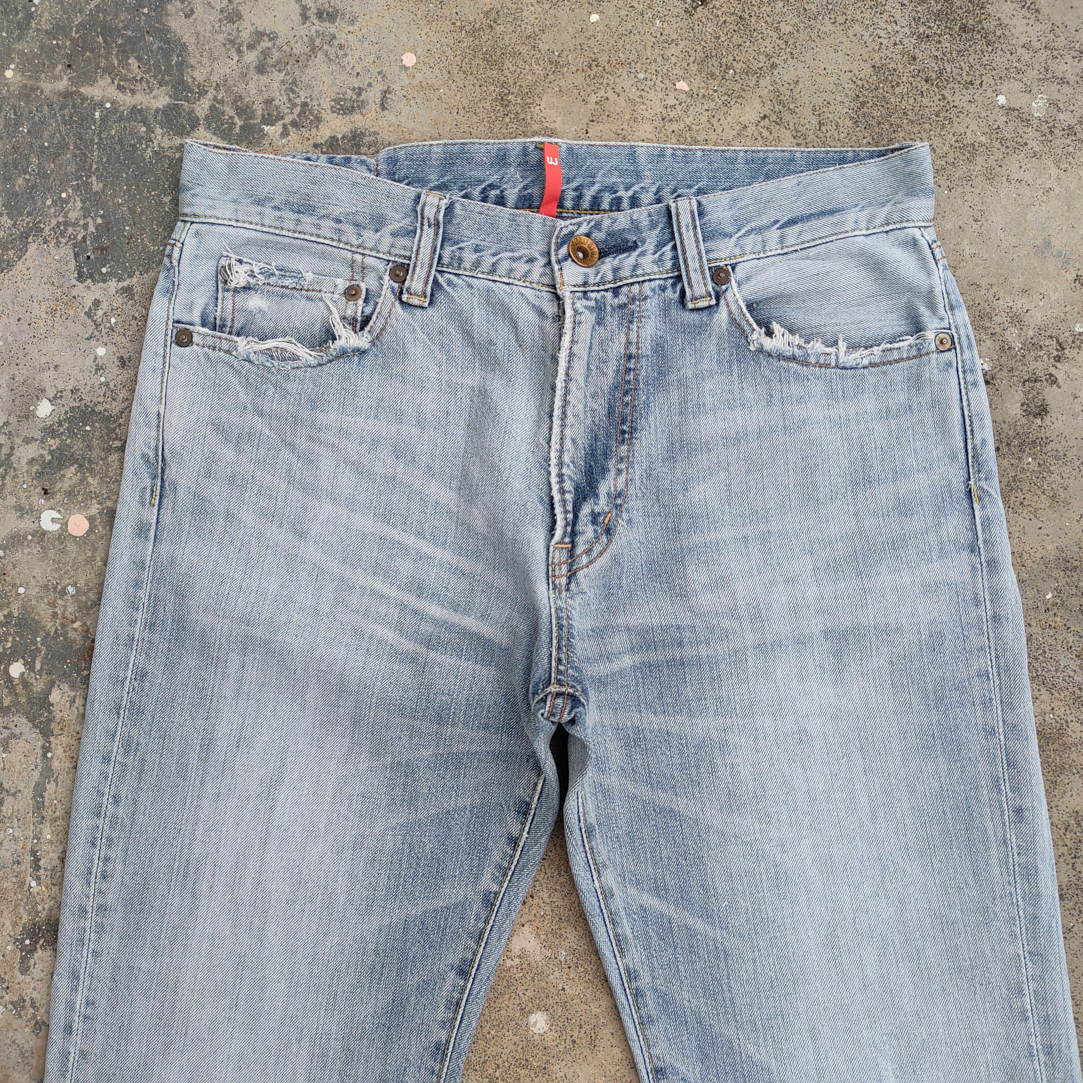 Japanese Brand VINTAGE JAPANESE FADED BLUE JEANS DENIM PANTS Size US 33 - 3 Thumbnail