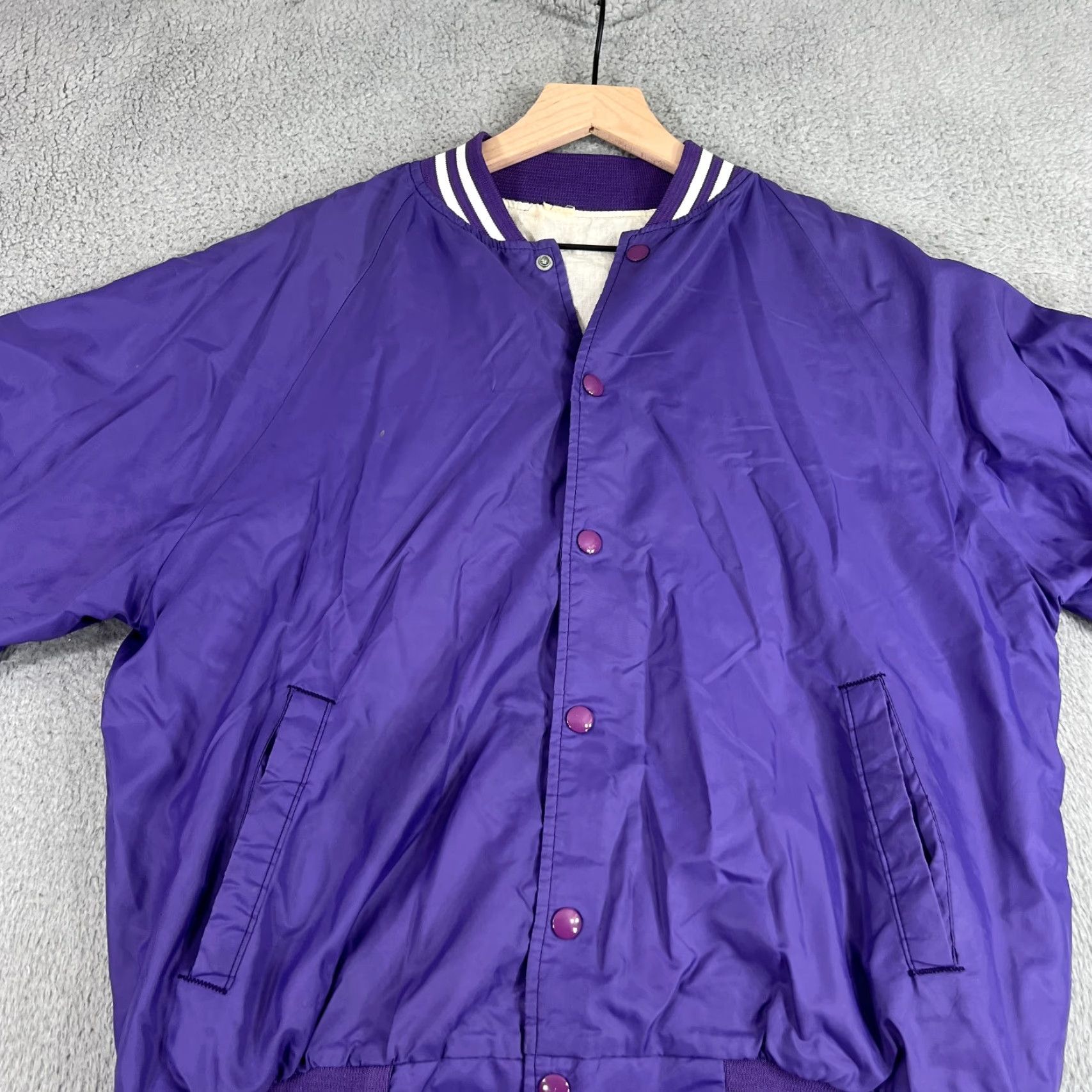 Vintage VINTAGE Northwestern Wildcats Purple Varsity Jacket Large Nylon Snap Mens 80s Size US L / EU 52-54 / 3 - 2 Thumbnail