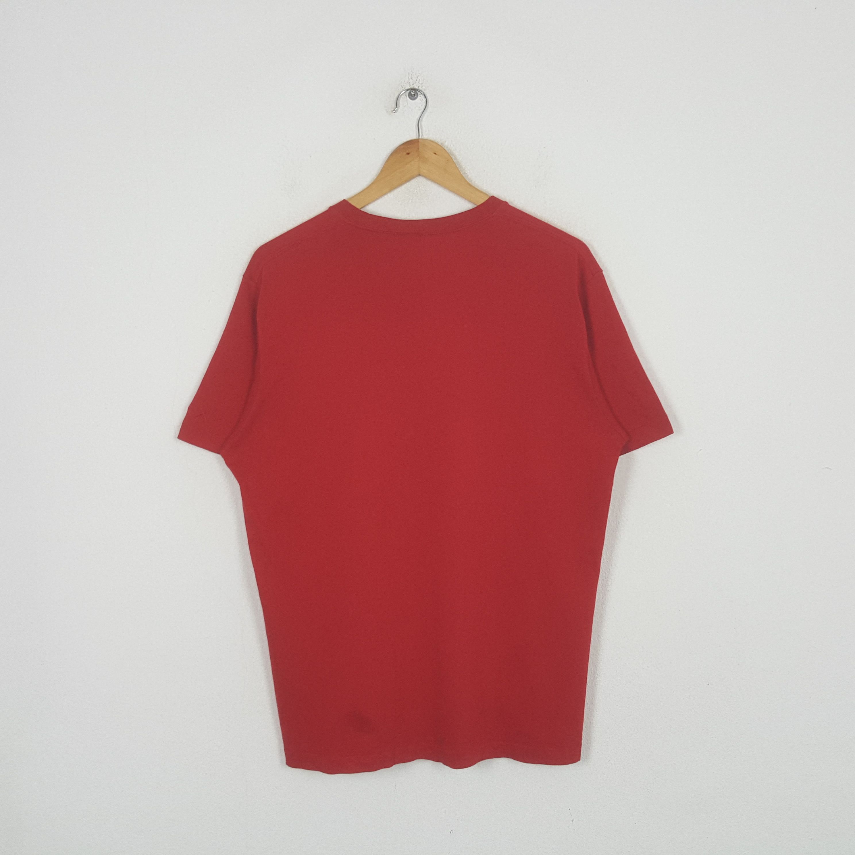 Kaws Vintage Kaws Big Logo Japanese Brand Tshirt RR29 Size US L / EU 52-54 / 3 - 3 Thumbnail