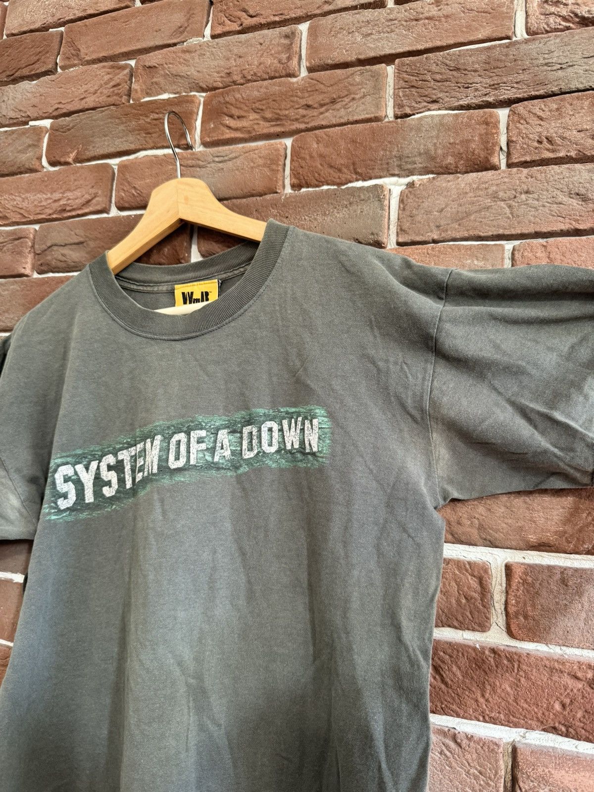 Band Tees Vintage 00s System Of A Down Toxicity Band T-shirt Nu Metal Size US M / EU 48-50 / 2 - 5 Thumbnail