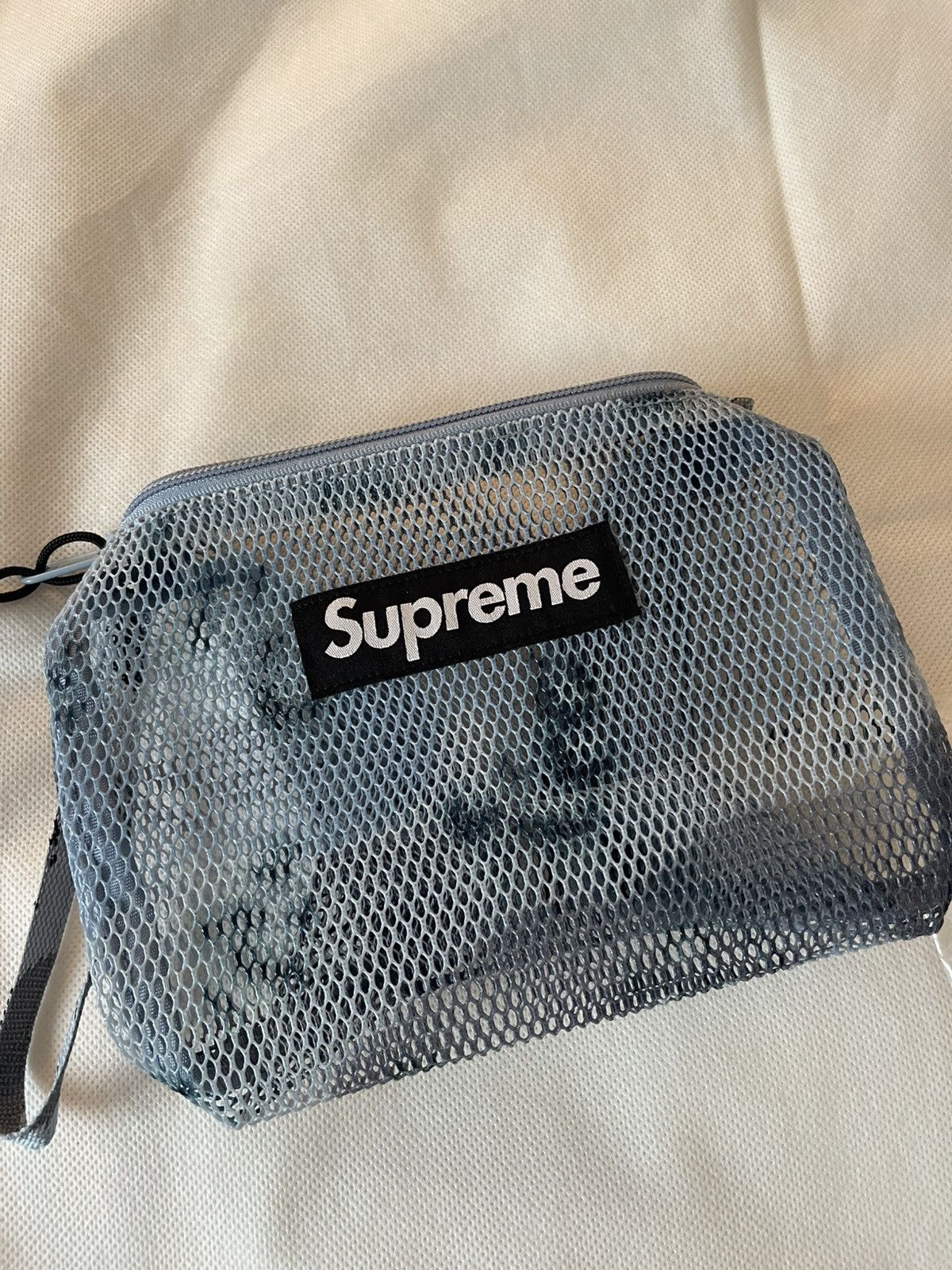 Supreme SUPREME MESH POUCH NWT Size ONE SIZE - 1 Thumbnail