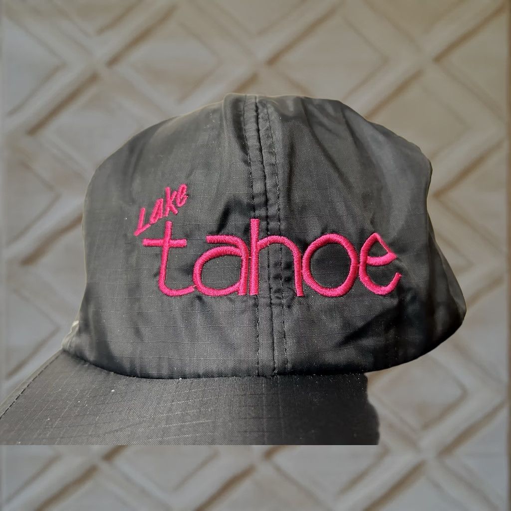 Vintage VINTAGE Yupoong Snapback Hat Black/Pink Embroidered 90s Waterproof Nylon NWT Unisex Adults One Size Men Women Boys Girls Size ONE SIZE - 1 Thumbnail